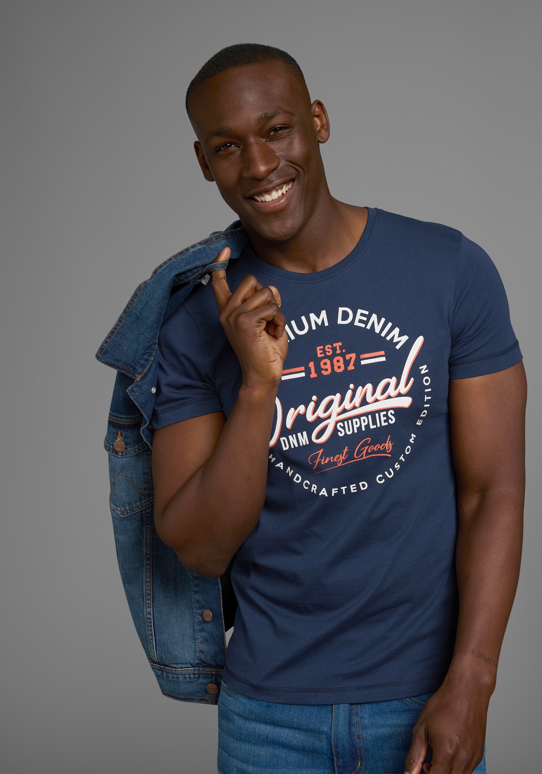 Image of AJC T-Shirt kurzärmelig, schmal geschnitten, mit stylischem Druck