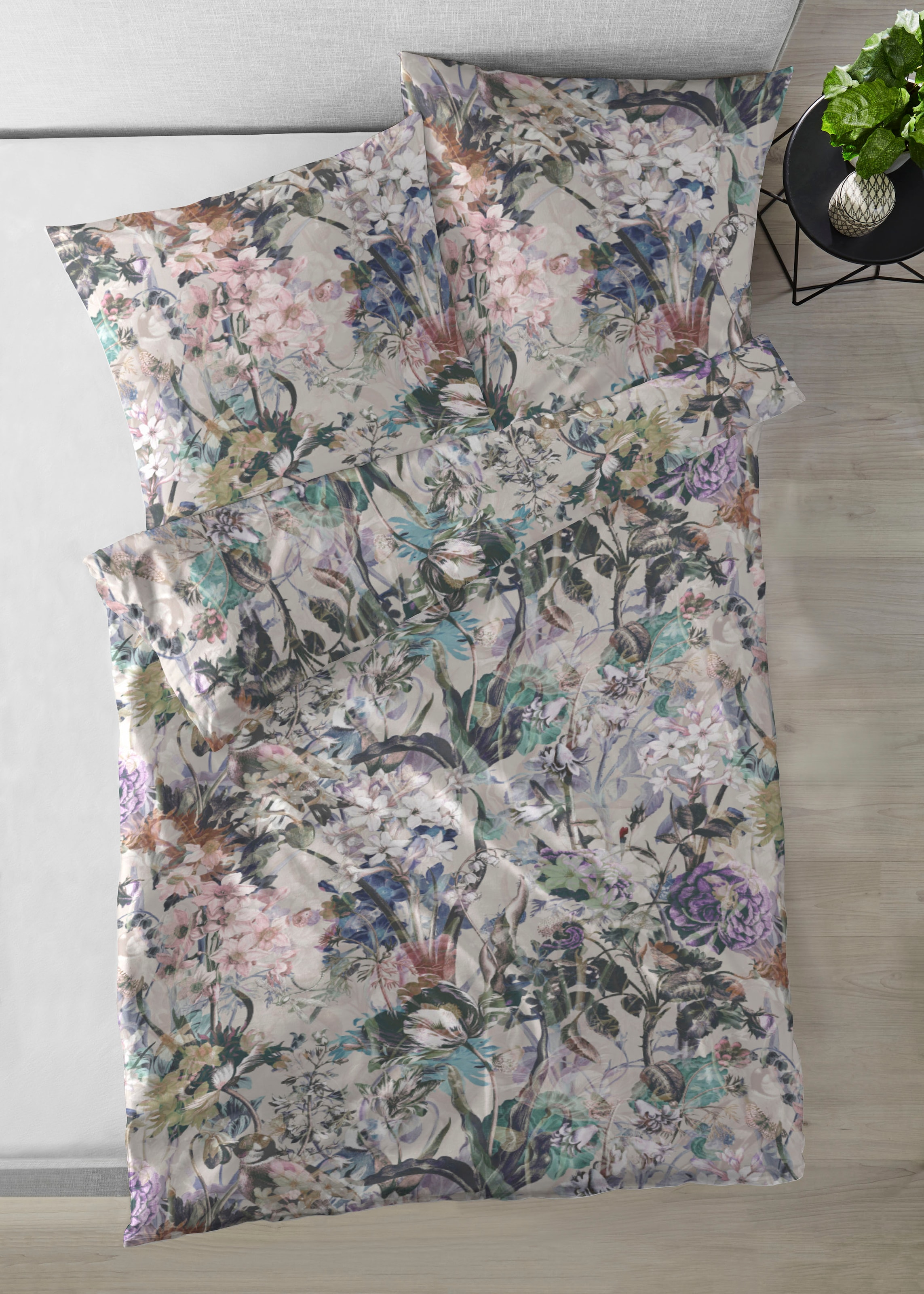 Primera Bettwäsche »Mako-Satin Bettwäsche Levin«, mit extravaganten Blumen-Prints