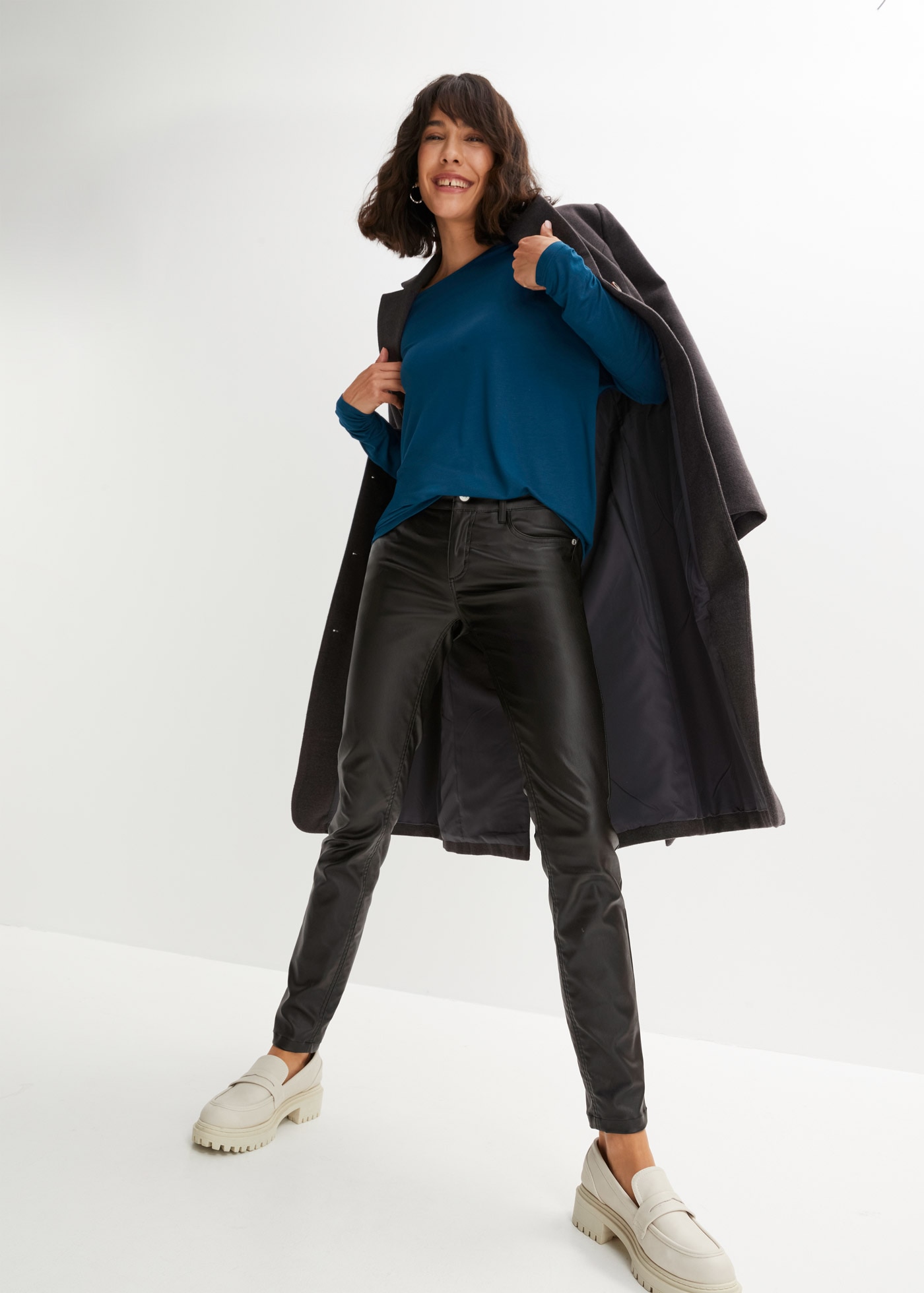 bonprix T-shirt à manches longues »Langarmshirt aus softem Viskose-Mix« lässig geschnittene Passform, Rundhalsausschnitt, aus Viskose-Mix