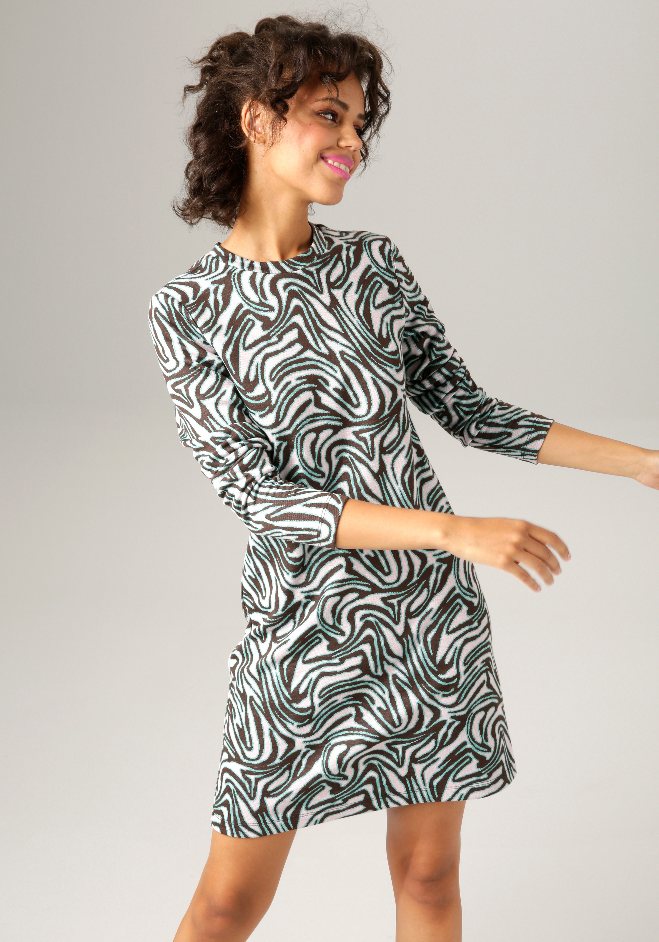 Aniston CASUAL Jerseykleid, mit extravagantem, graphischen Muster - NEUE KOLLEKTION kaufen