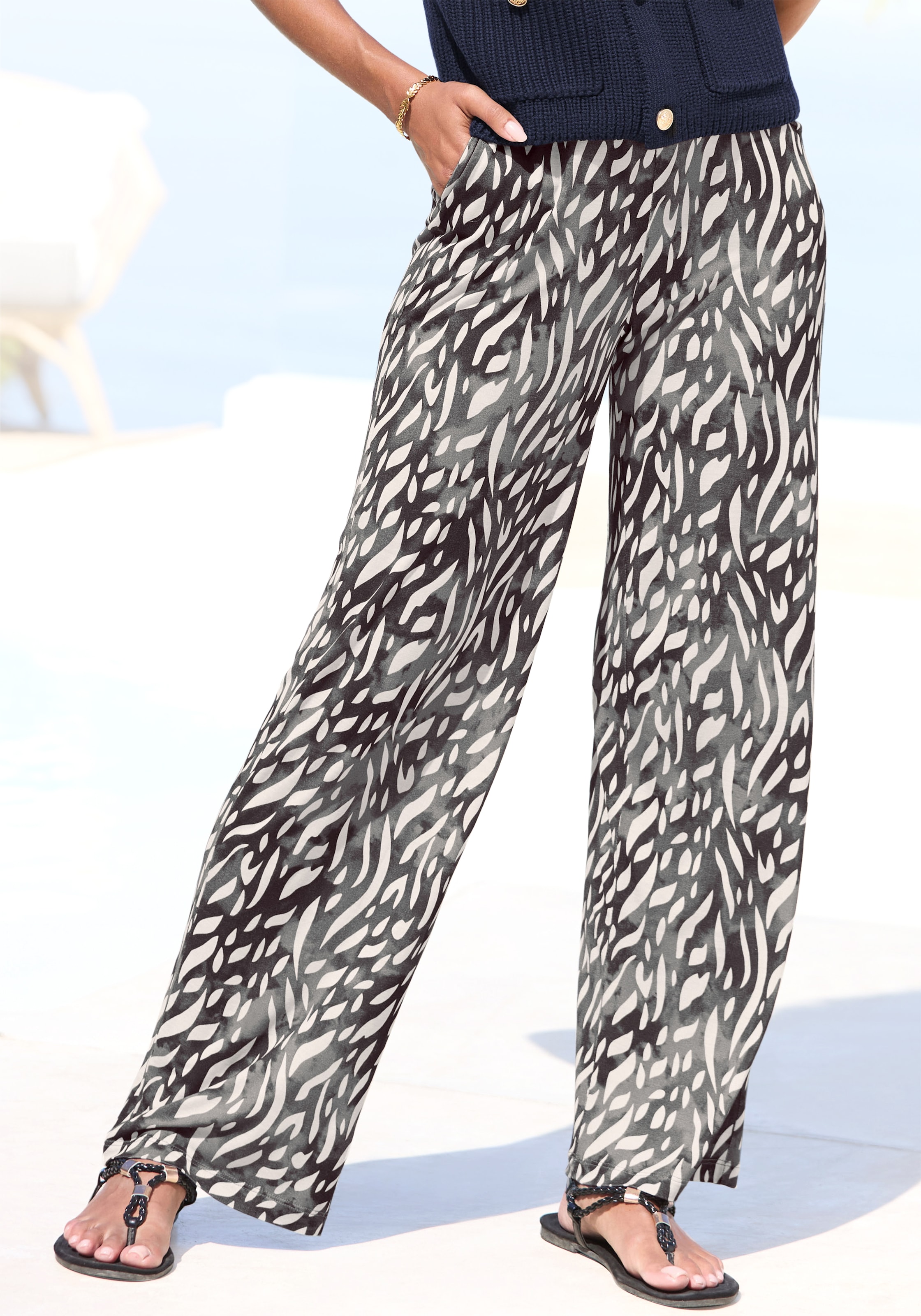 Image of LASCANA Palazzohose "aus leichter Jerseyware" Schlupfhose mit Alloverprint und Taschen, Sommerhose, Strandhose