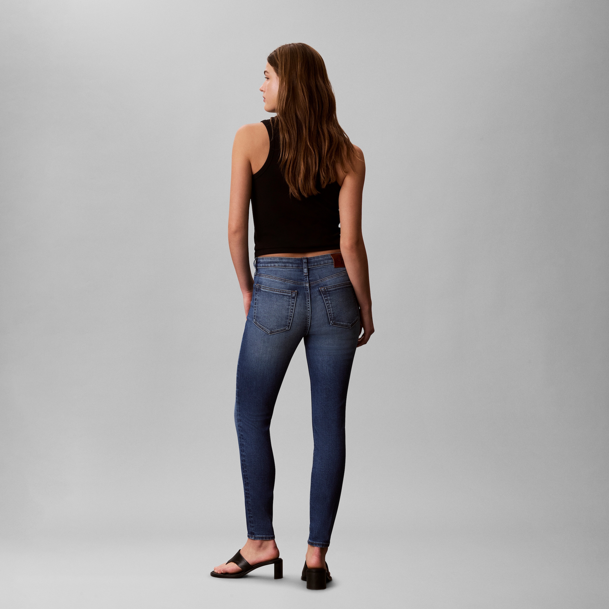 Calvin Klein Skinny-fit-Jeans »MID RISE SKINNY INDIGO STATION« Skinny fit mit Taschen