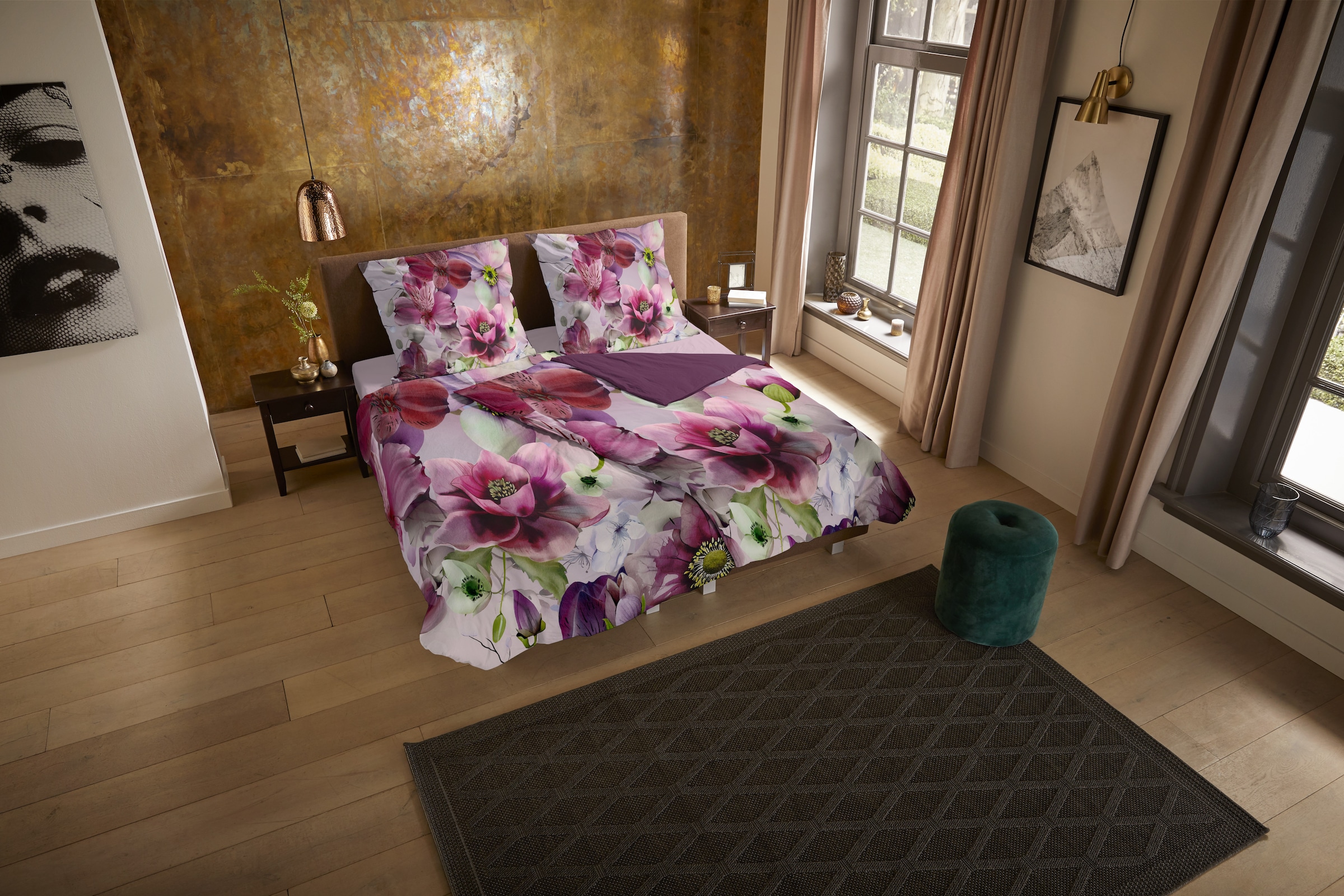 PURE luxury collection Wendebettwäsche »Chimai«, Mikrofaser, Pflegeleicht, Reissverschluss, Wendeoptik, Blume, Bordeaux
