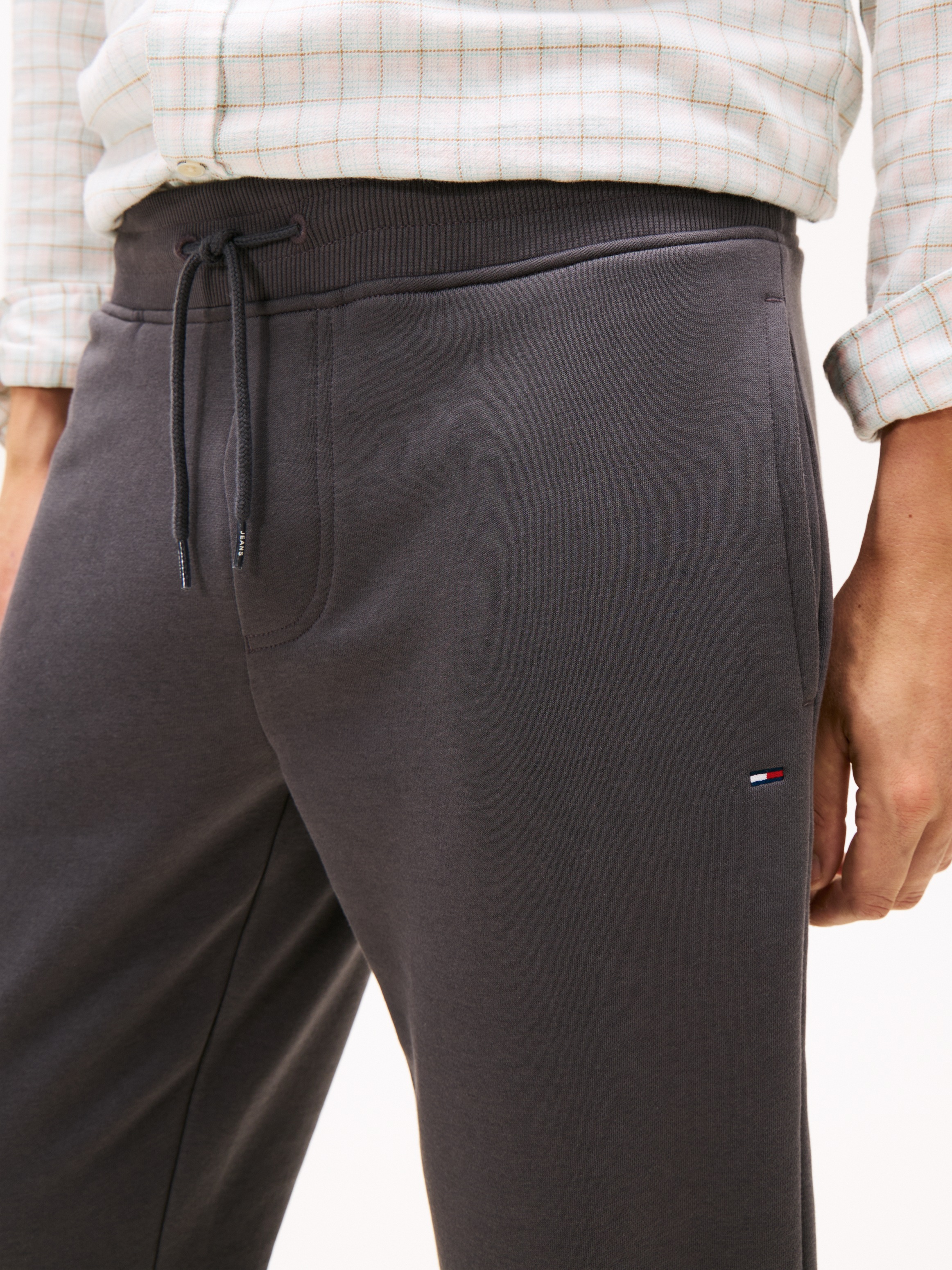 Tommy Jeans Pantalon sweat »TJM SLIM S FLAG SWEATPANT«  avec cordon de serrage