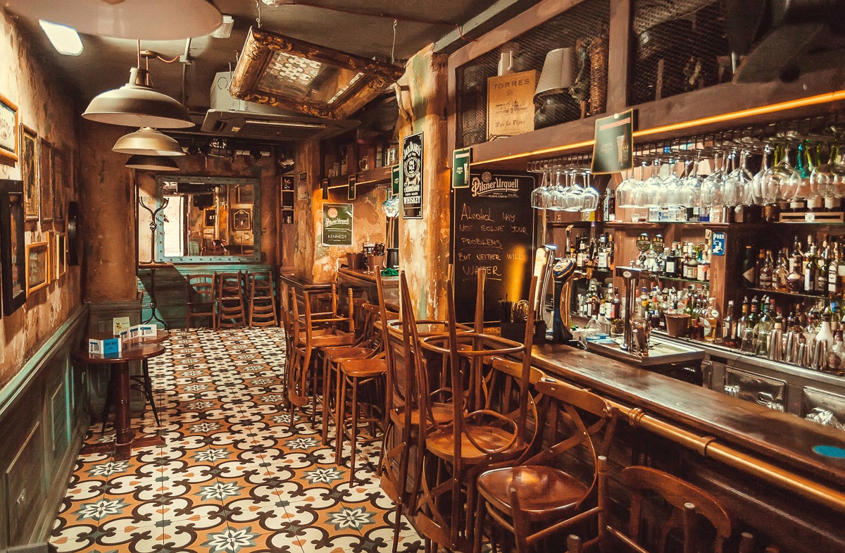 Image of Papermoon Fototapete "RETRO PUB-BAR BISTRO RESTAURANT VINTAGE DEKORATION XXL"