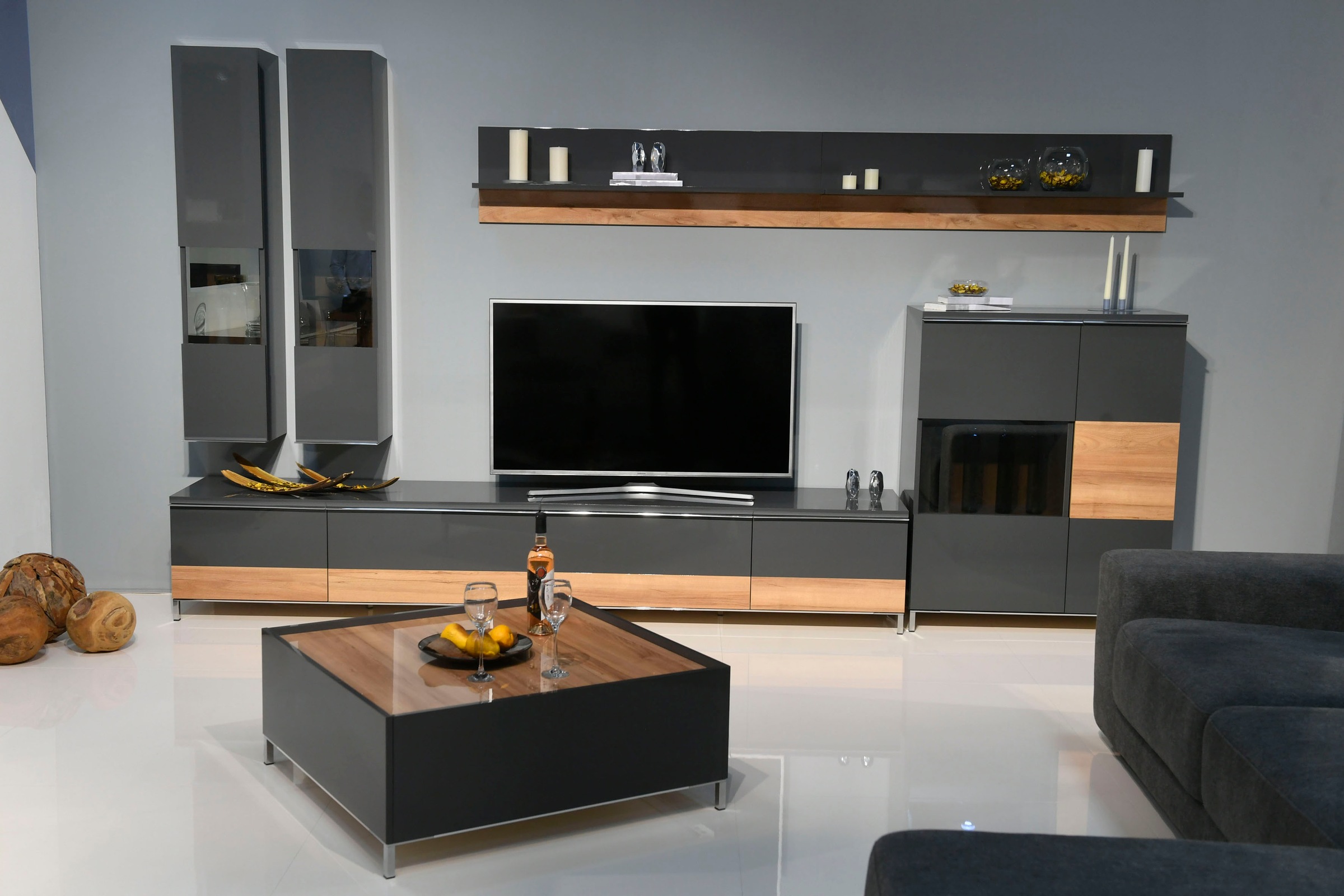 Image of GOODproduct Couchtisch "Onyx" (B/H/T): 89,4/36,6/89,4cm, hochwertig UV lackiert, mit Stauraum