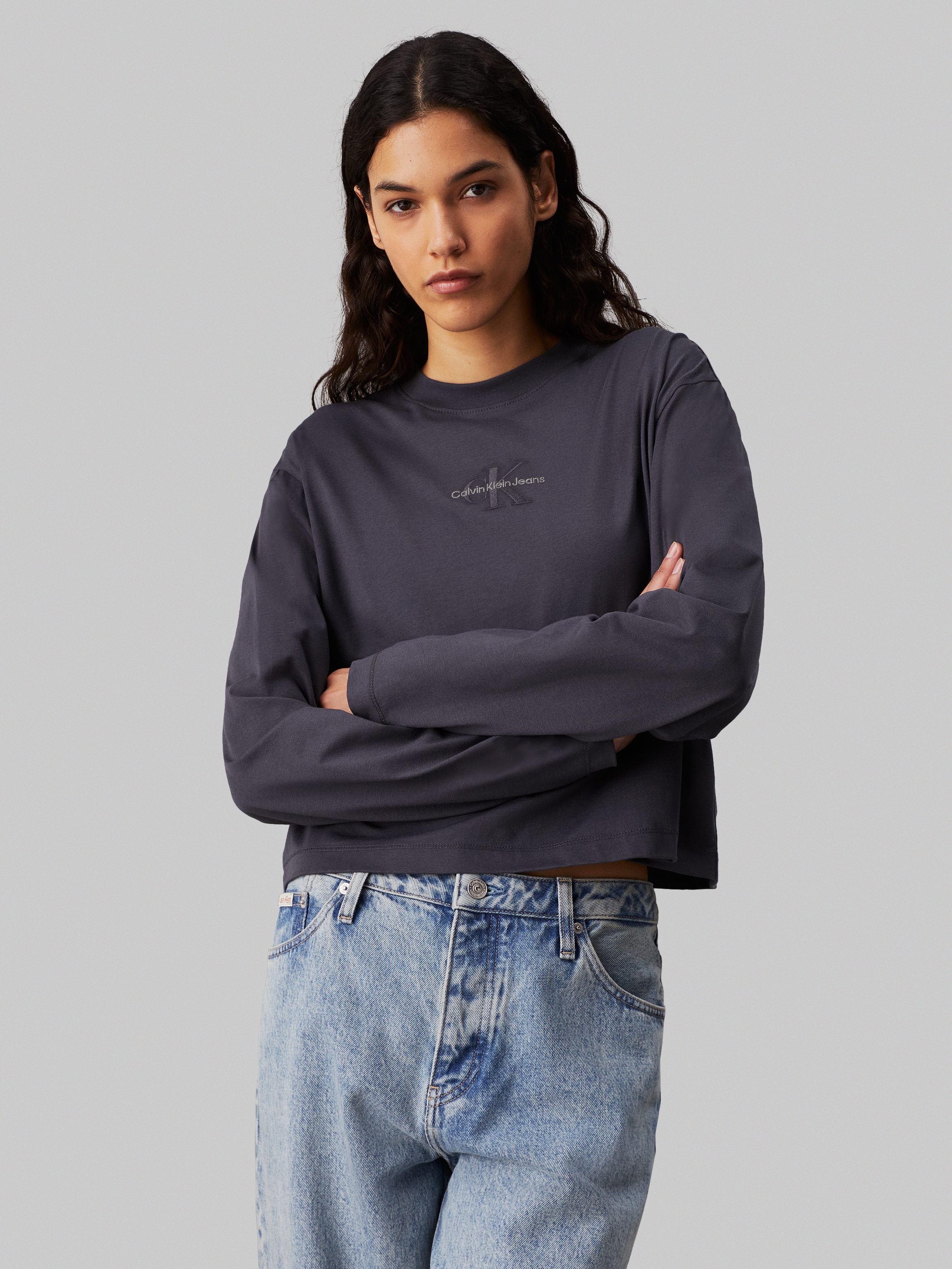 Calvin Klein Jeans Langarmshirt »MONOLOGO LOOSE LS TEE«, mit Logostickerei