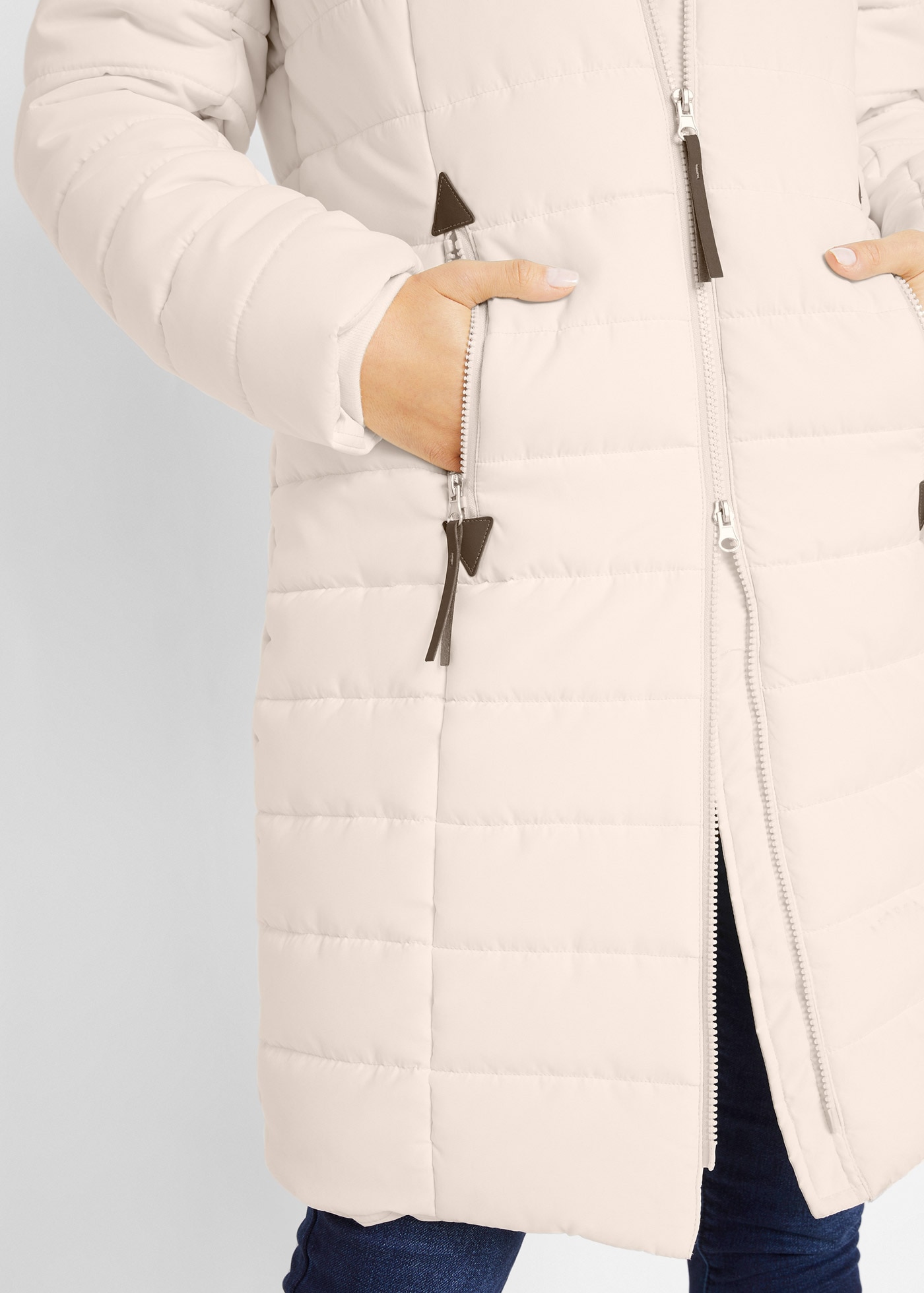 bonprix Steppmantel »Steppmantel, 2-in-1 Optik« 2-in-1 Optik, mit Kapuze und Stehkragen