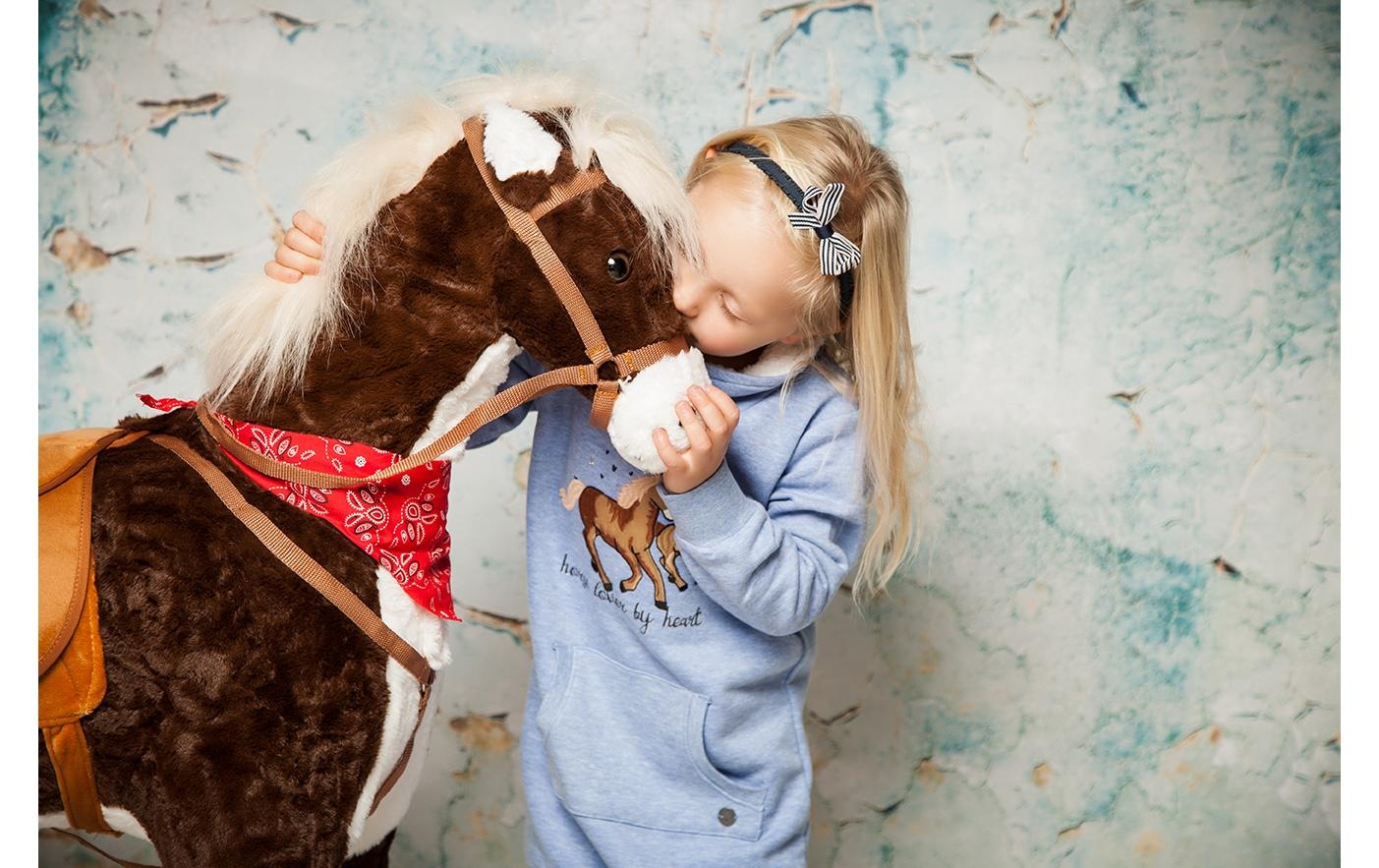 Knorrtoys® Reitpferd »XXL «Winnie» Braun«