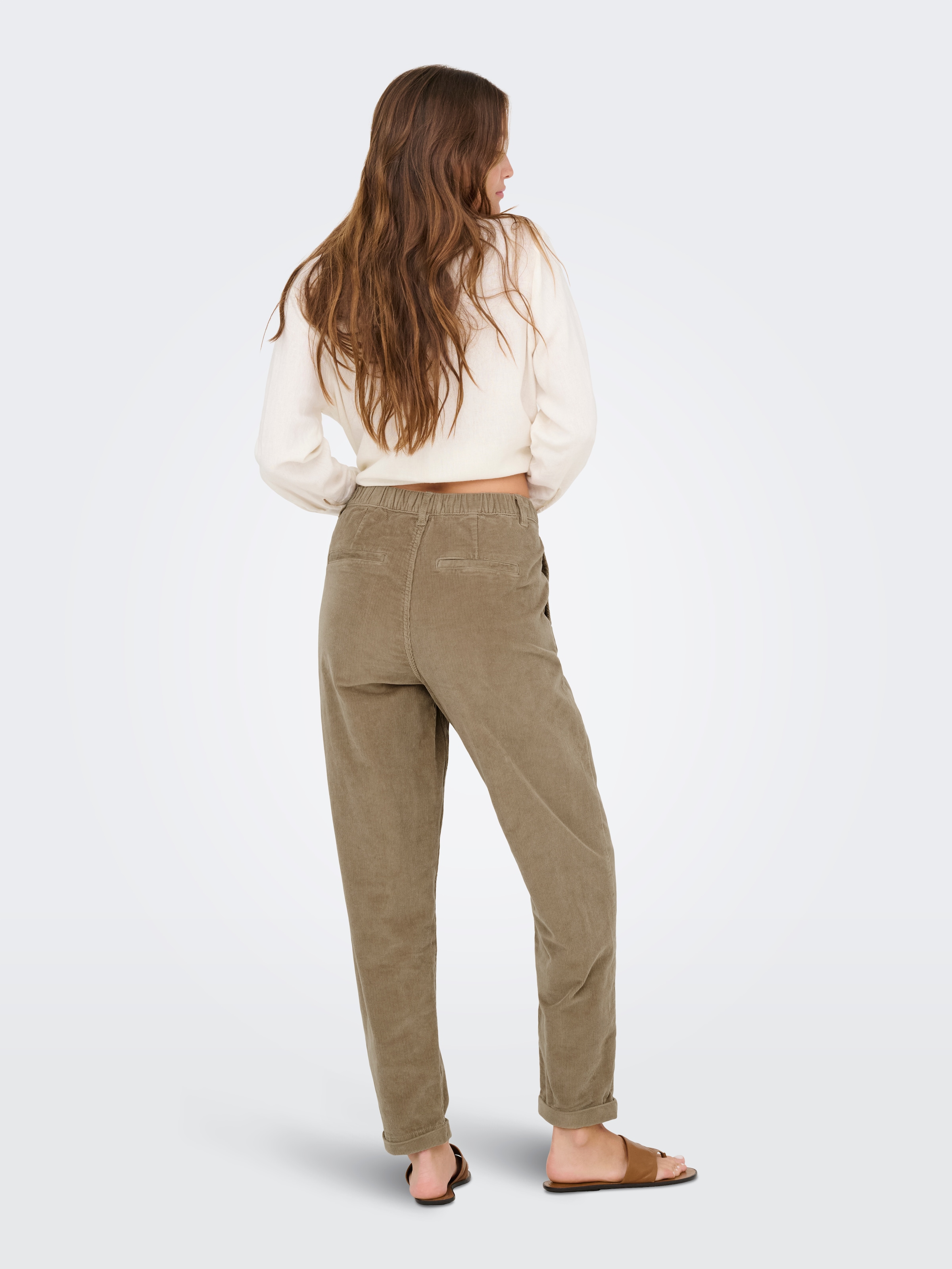 ONLY »ONLFLORA MW ELA CORD CAROT PANT PNT NOOS«  Baumwollmischung, Cord, Karottenform