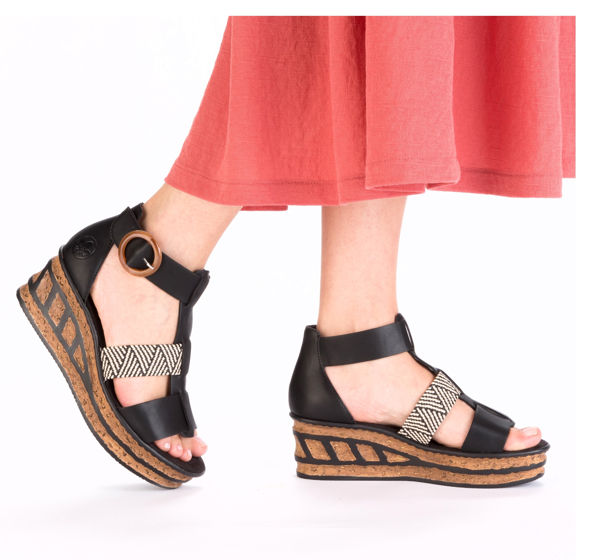 Rieker Sandales compensées  Sommerschuh, Plateausandalette, Sandale mit modischem 6 cm Keilabsatz