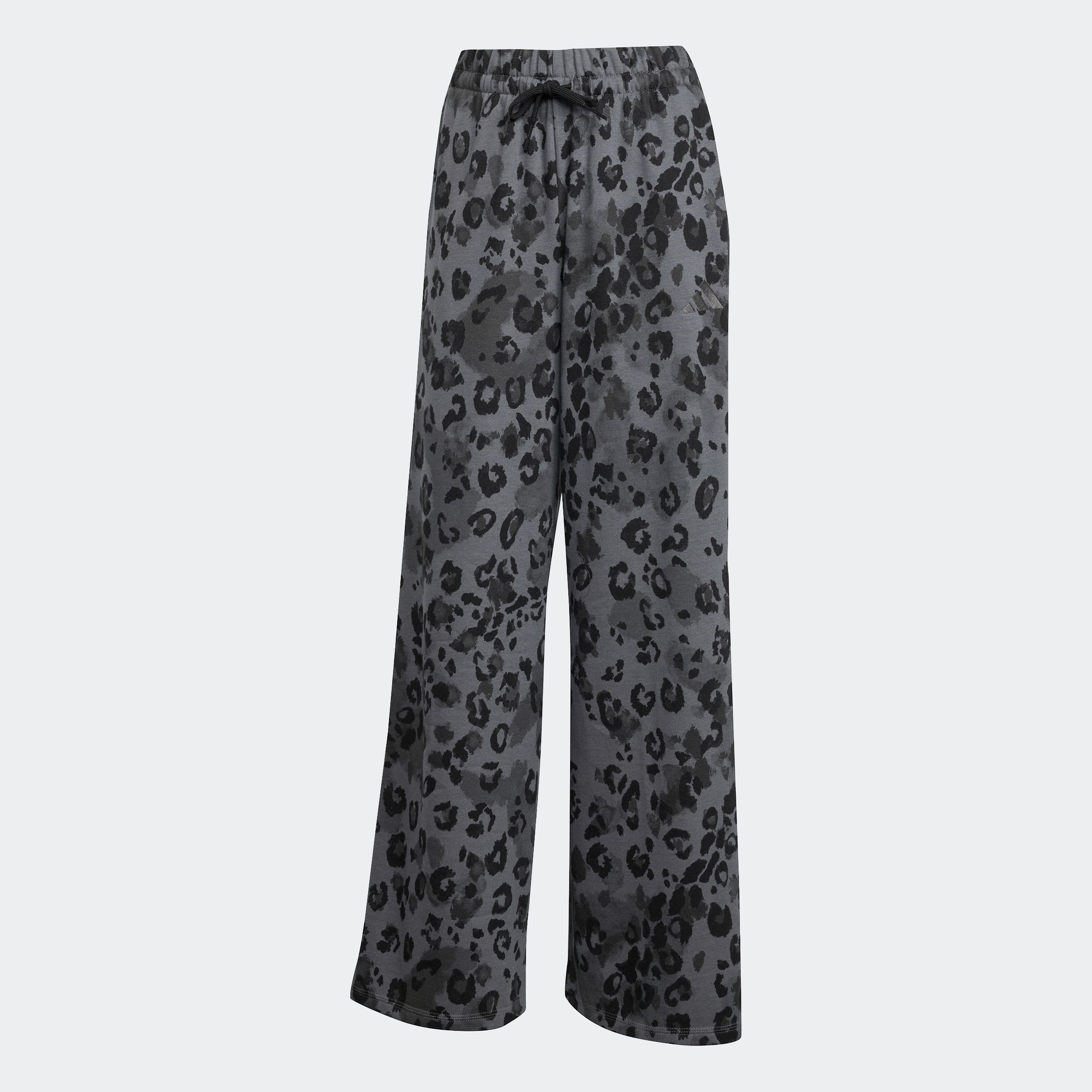 adidas Sportswear Sporthose »W AOP FT PT«, (1 tlg.), Locker geschnitten mit weitem Bein, Tierprint-Details