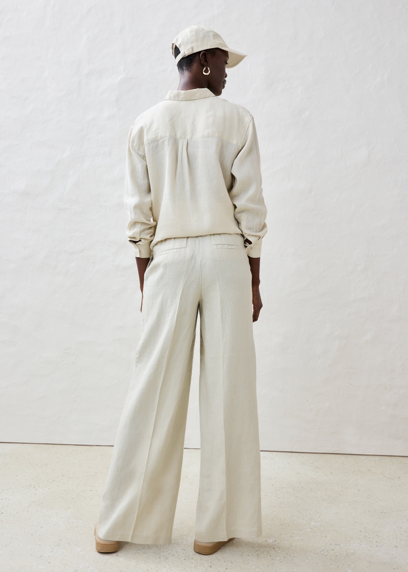 bonprix Pantalon à pinces  aus Leinen, strapazierfähiges Material, Loose Fit, mit Knittereffekt