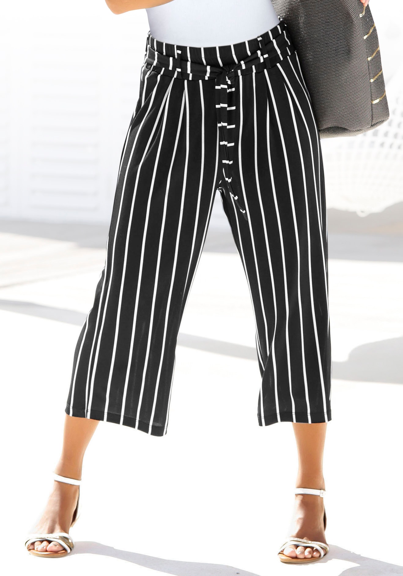 Image of LASCANA Culotte in 7/8-Länge und Bindegürtel, leichte Jerseyhose, casual-sommerlich