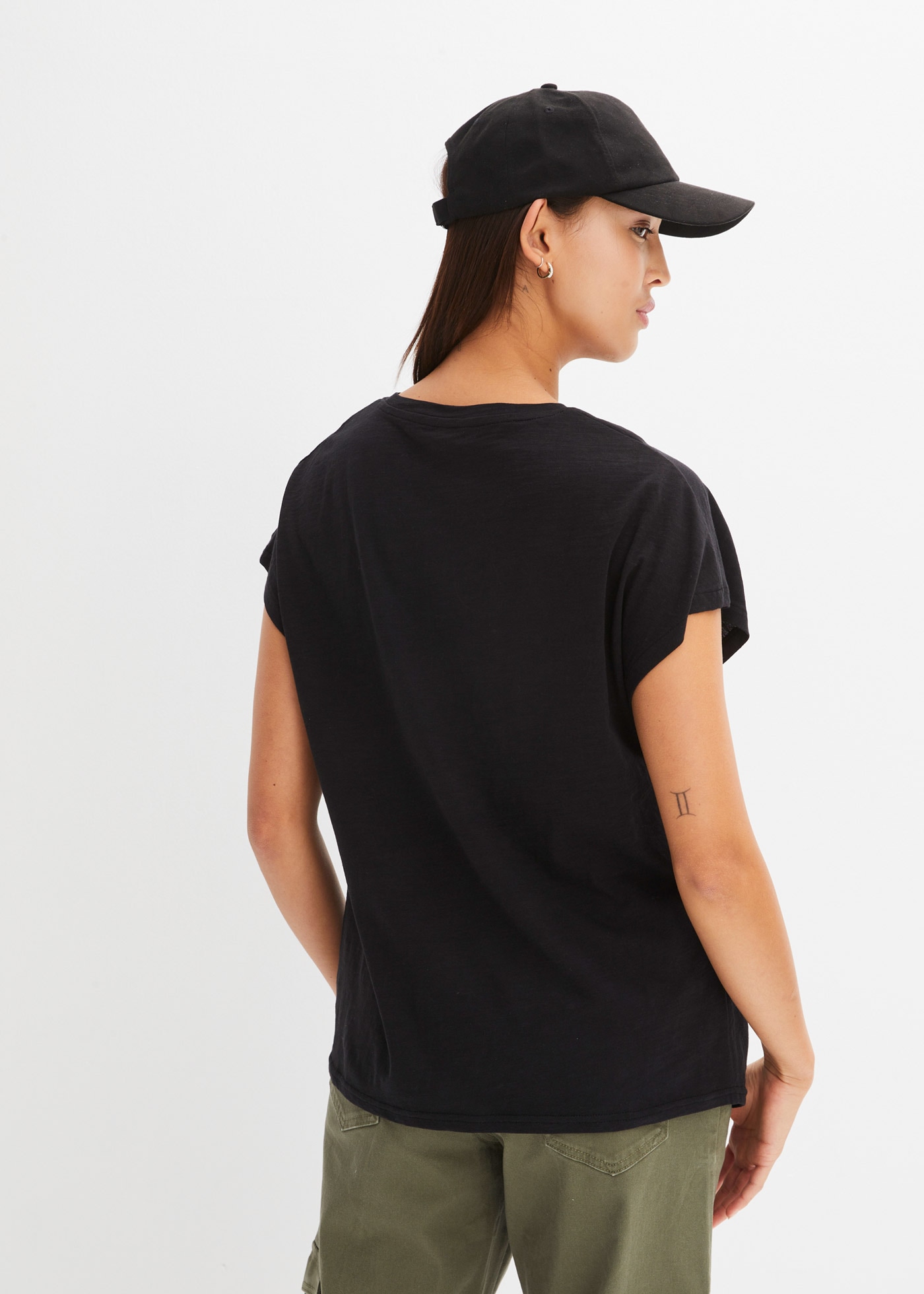 bonprix T-Shirt lässig geschnittene Passform, ärmellos, mit Knotendetail