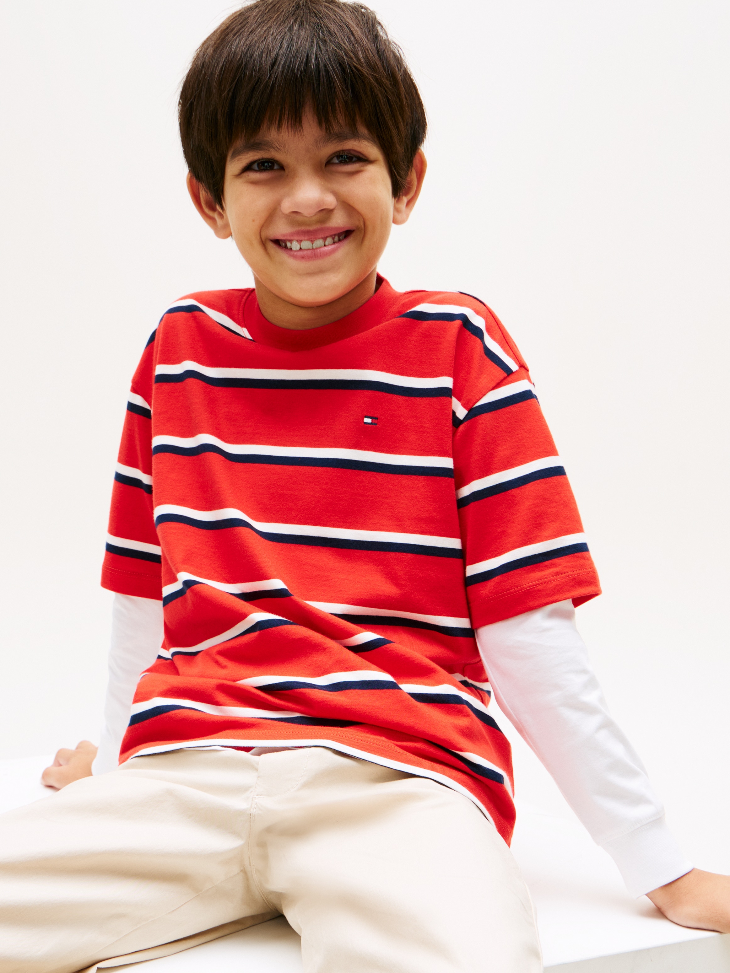 Tommy Hilfiger T-shirt »ESSENTIAL ARCHIVE FIT TEE SS« Kinder bis 16 Jahre, Rundhals, Logostickerei