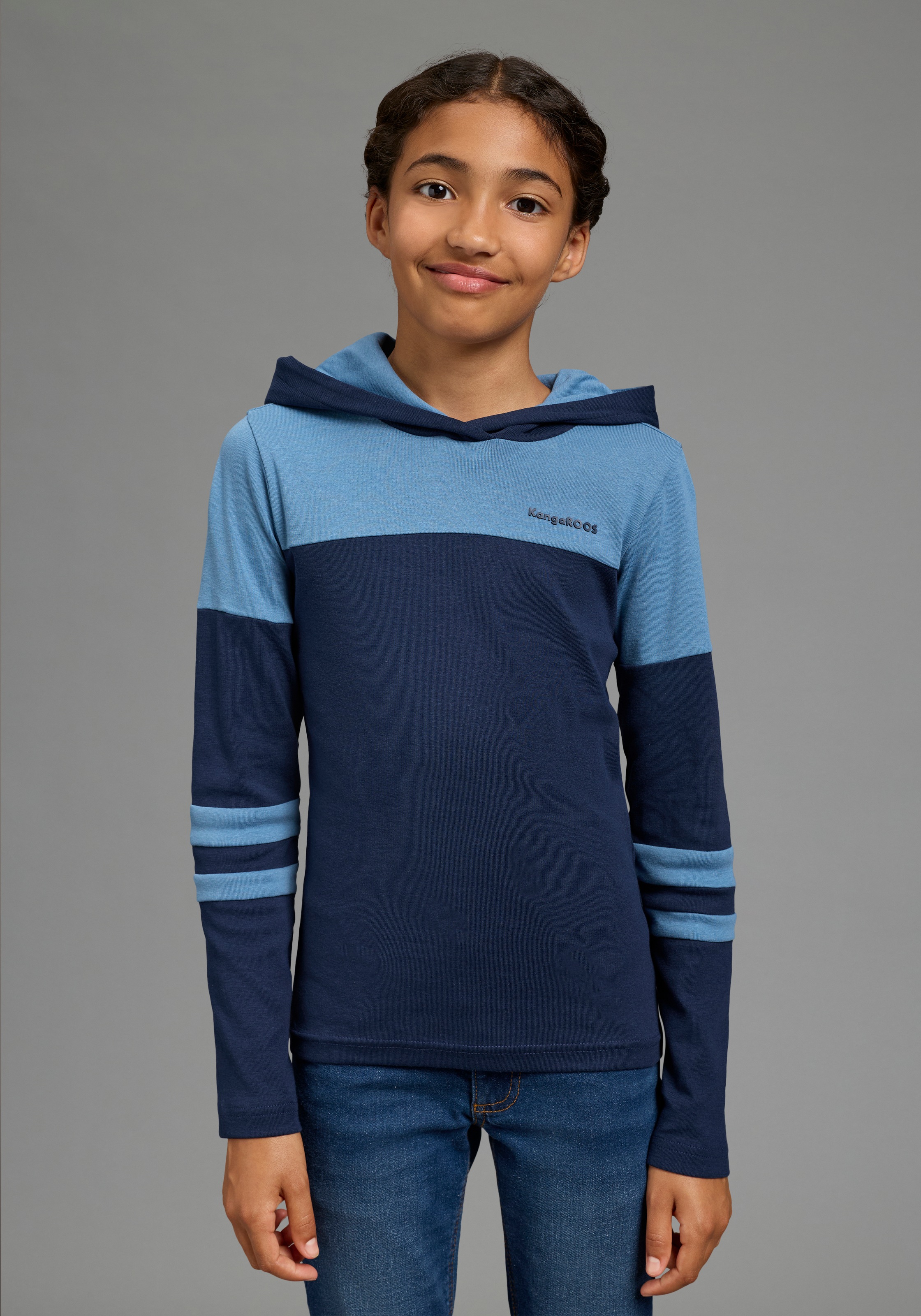 Image of KangaROOS Langarmshirt "KangaROOS Kapuzenshirt in colorblocking Design" Colorblocking Shirt, eng anliegende Passform, Logo-Stickerei, Mini-Me