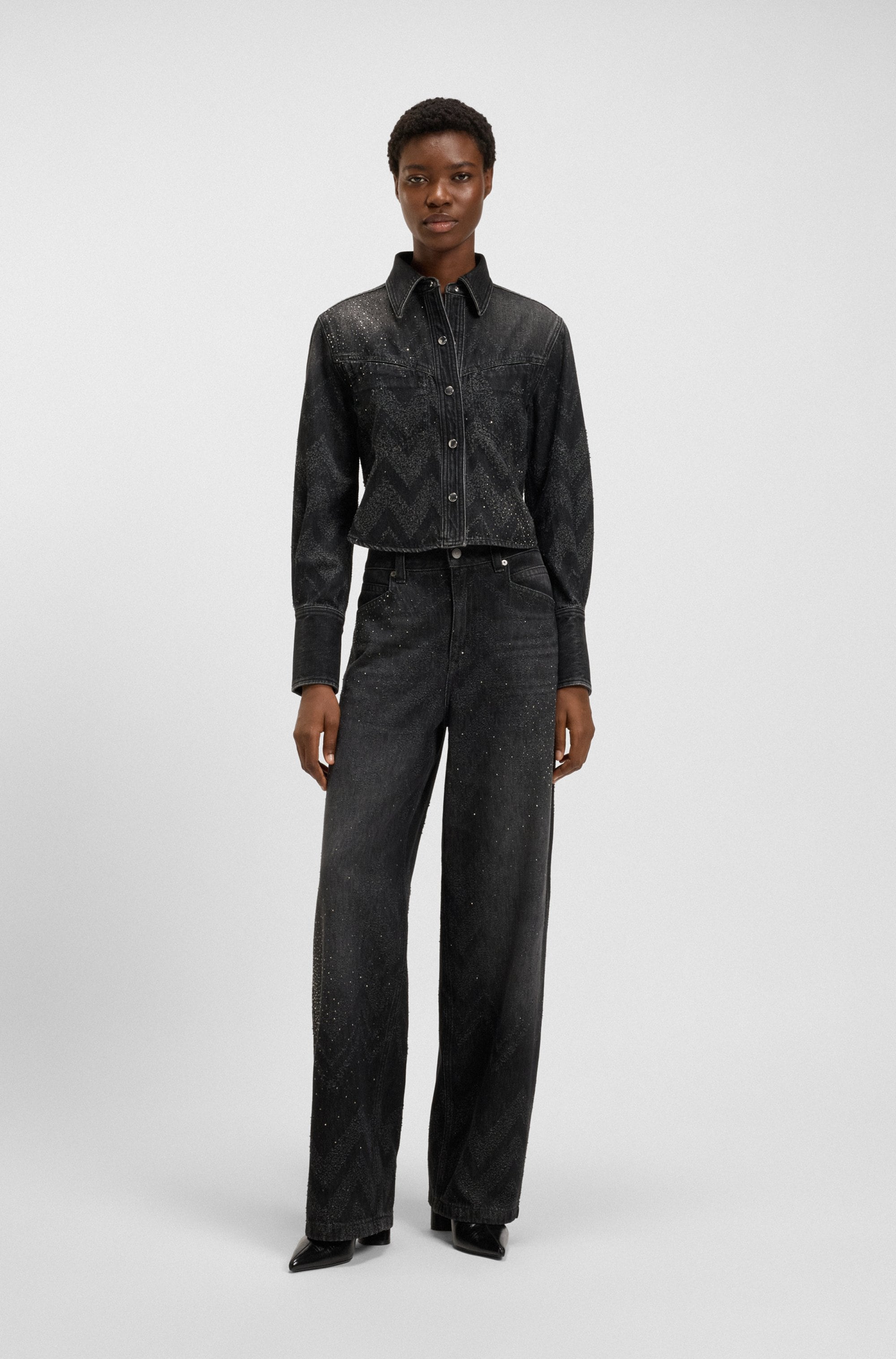 BOSS ORANGE Hemdbluse »SHIRT LS 1.0 Premium Damenmode« in verkürzter Länge, mit Lasertextur