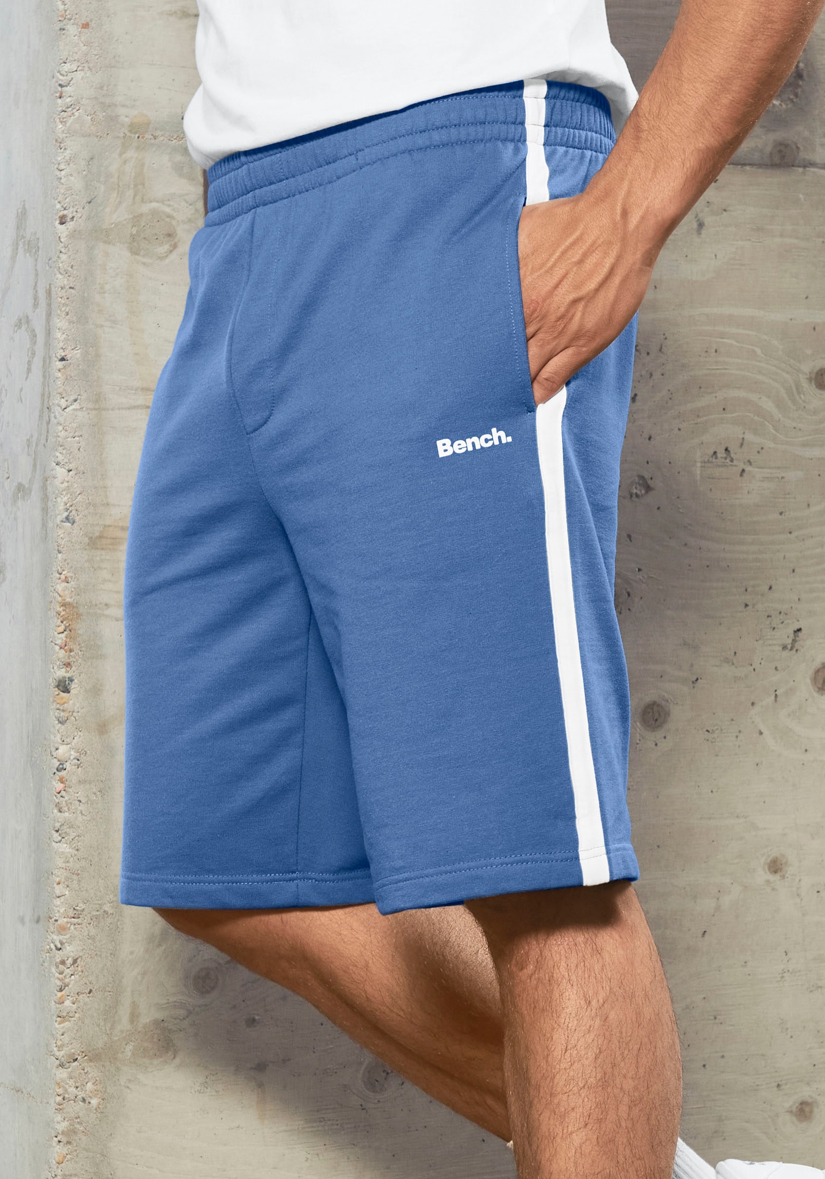 Bench. Loungewear Sweatshorts »kurze Relaxshort, Jogginghose,«, weicher Sweat-Qualität