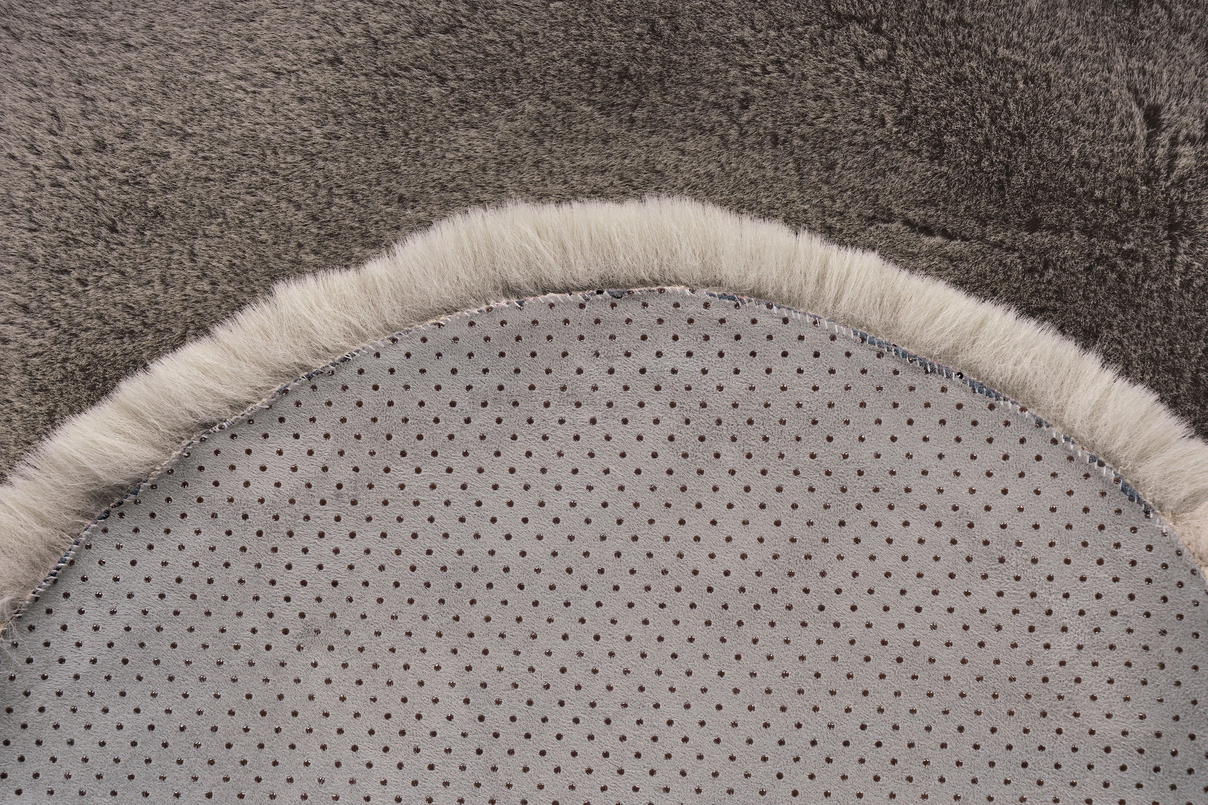 Padiro Fellteppich »Rabbit Light Sheepskin 825« fellförmig 23 mm Höhe weiches Fellteppich-Imitat, Schlafzimmer, Kinderzimmer