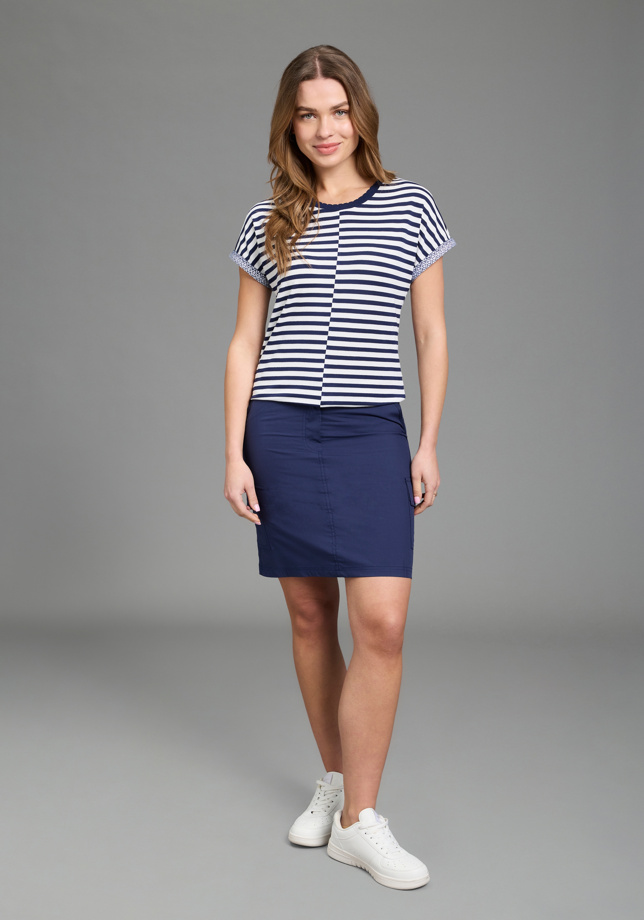 KangaROOS T-Shirt Kurzarmshirt, Rundhalsausschnitt, hüftlange Passform