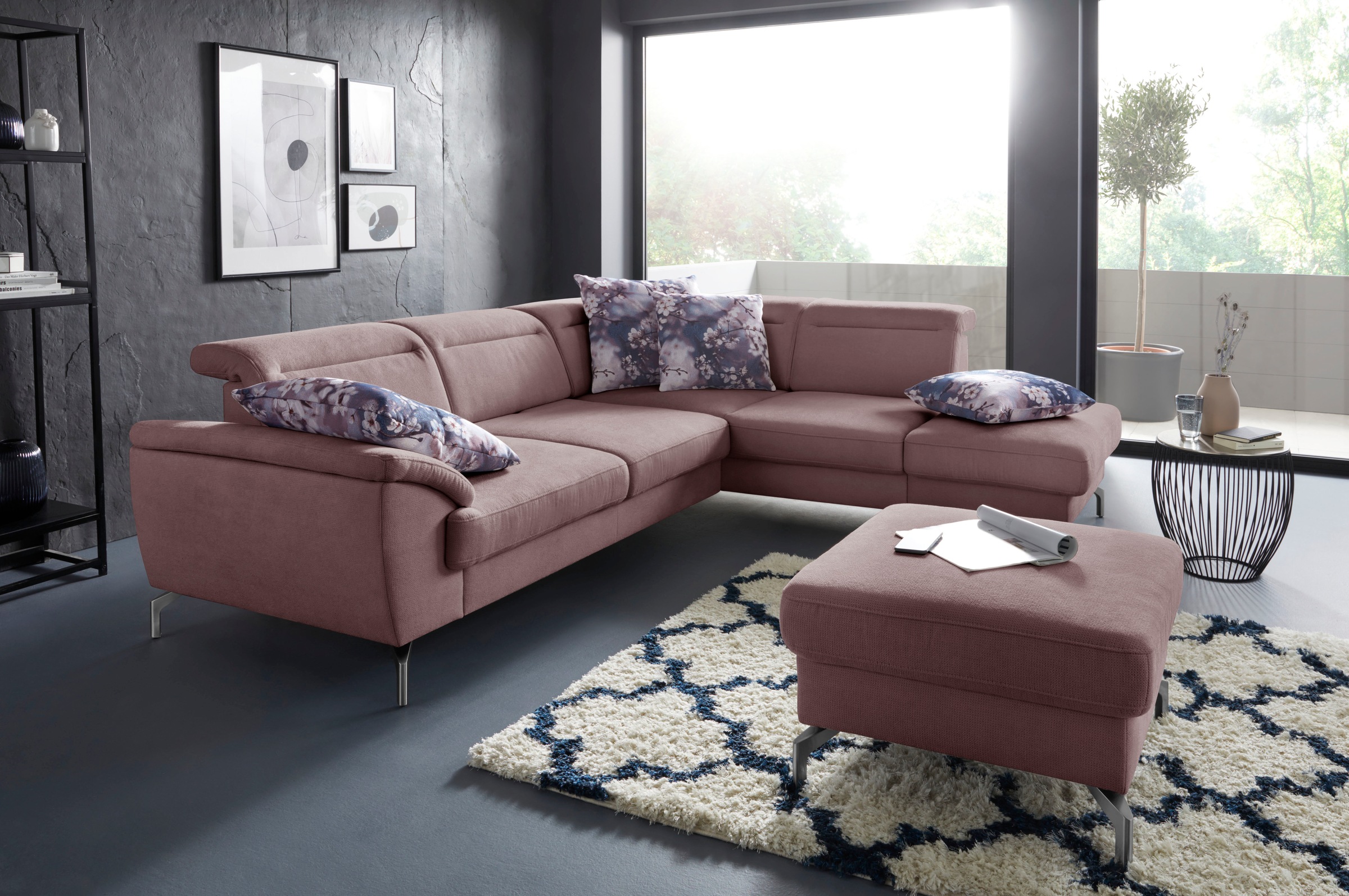 sit&more Ecksofa »Percy L-Form«, 15 cm Fusshöhe, Sitztiefenverstellung, wahlweise in 2 Fussfarben