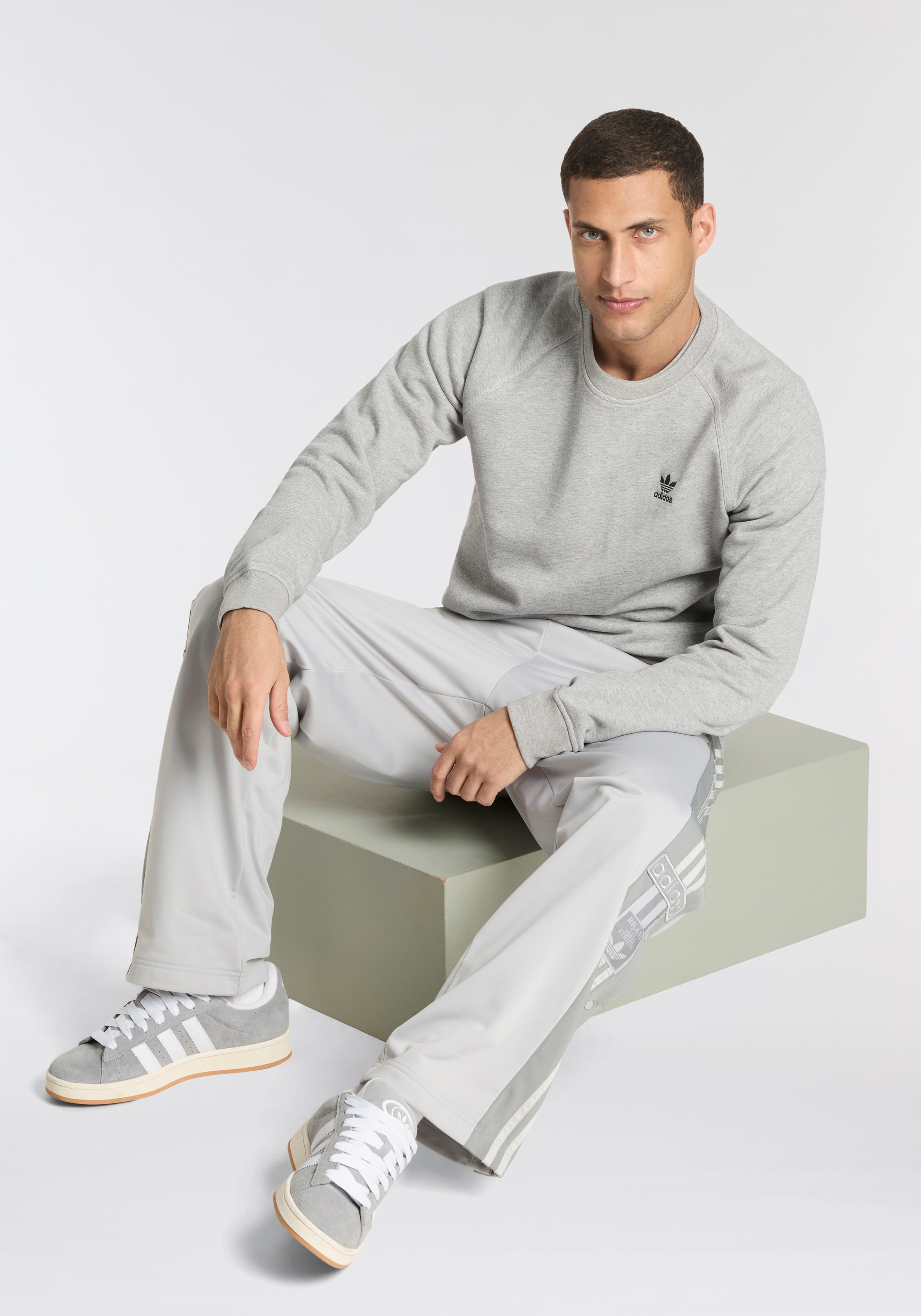 adidas Originals Sweatshirt »ESS CREW FT«