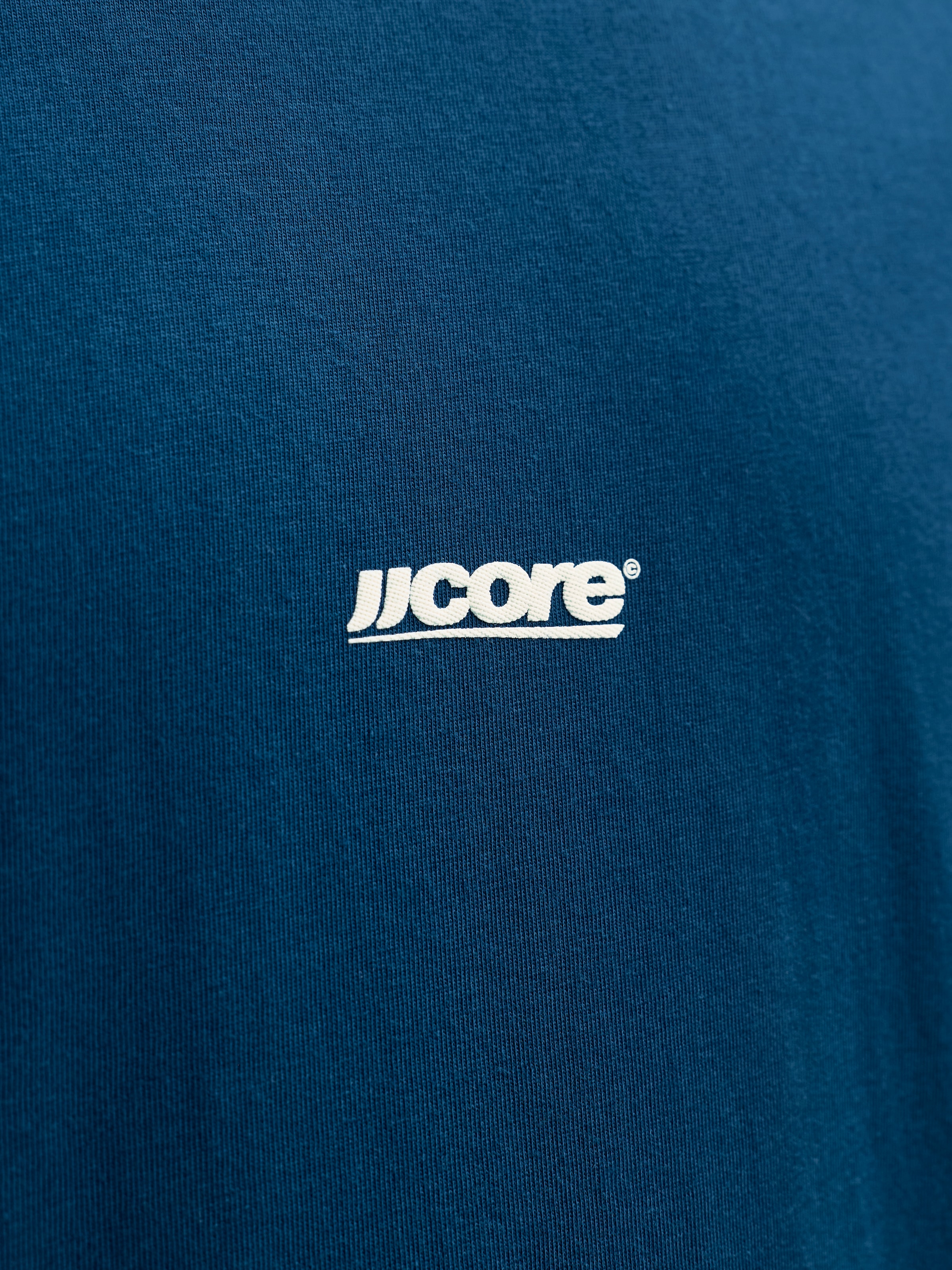 Jack & Jones T-Shirt »JCOCLUB BACK TEXT PRNT TEE SS CREW SN« mit Print