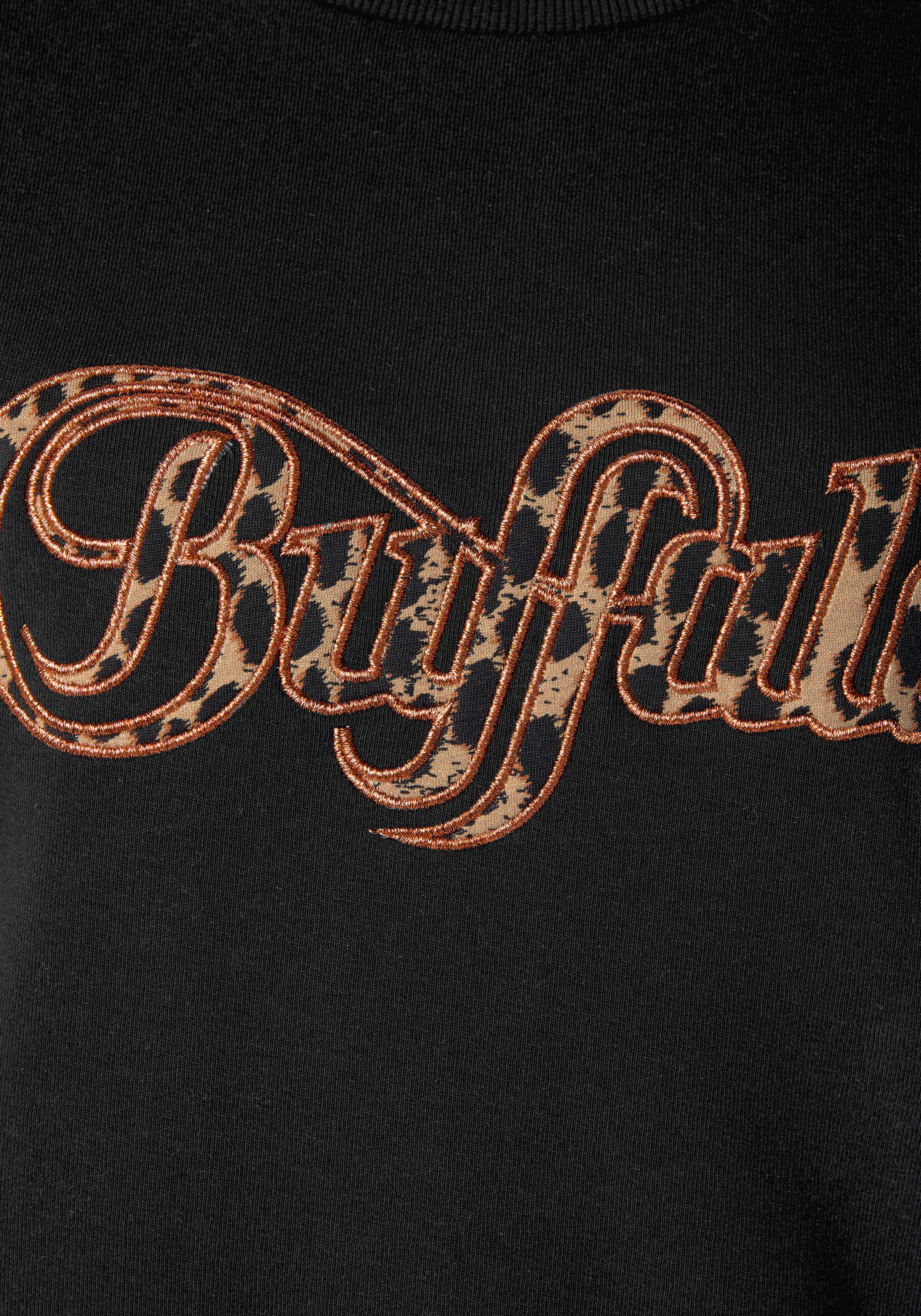 Buffalo Sweatshirt, mit Logo Applikation im Brustbereich, Loungeanzug