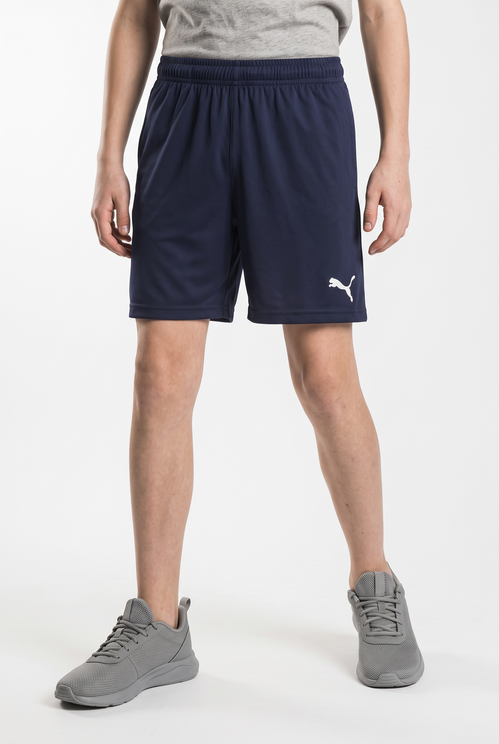 PUMA Trainingsshorts »TEAMRISE TRAINING SHORTS JR«  aus Interlock-Material, mit Reissverschluss, kniebedeckender Schnitt