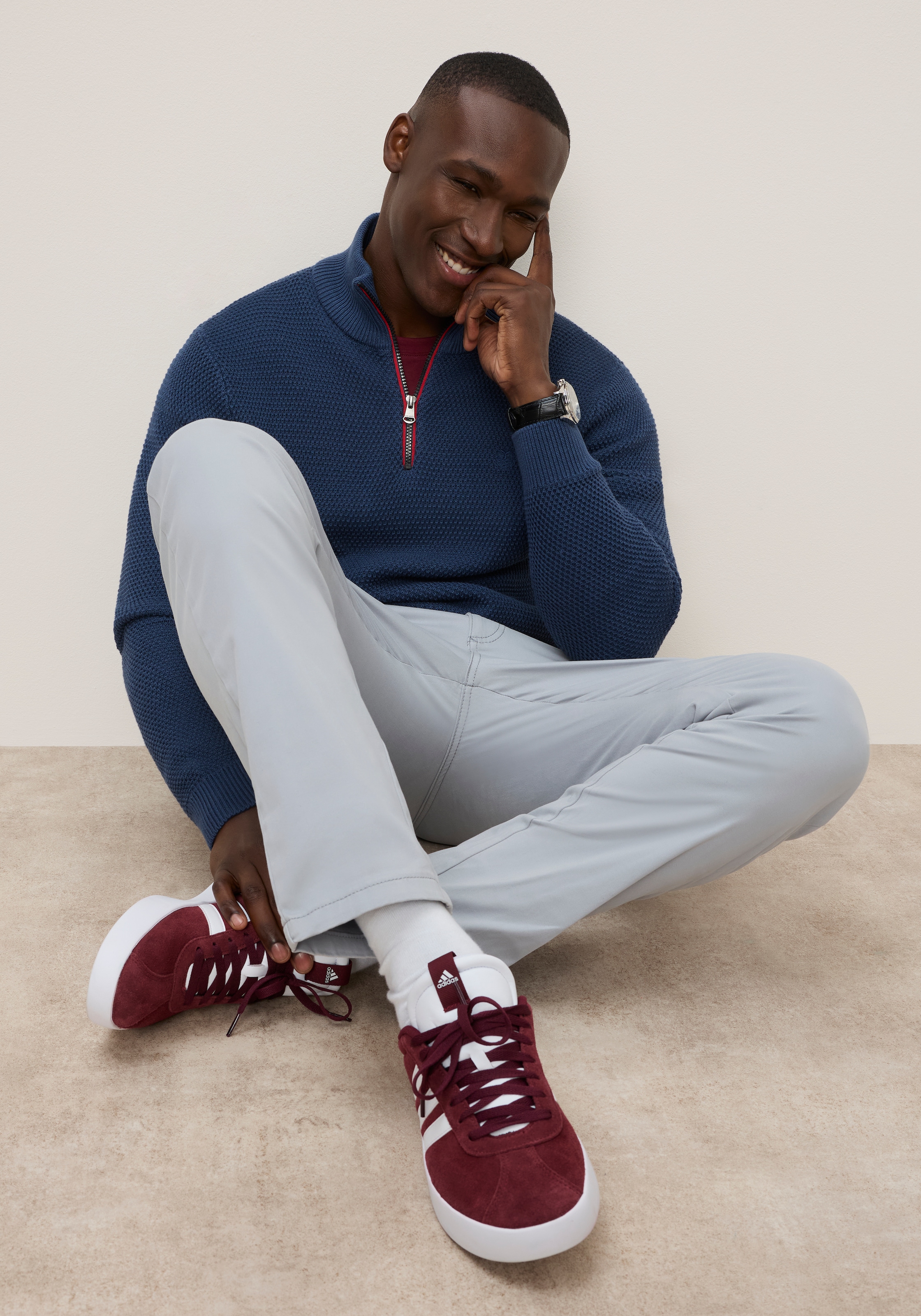 DELMAO Troyer »Neue Kollektion! Highlight Kontrast- Reissverschluss« aus Strickmaterial, Regular Fit, mit Label-Applikation