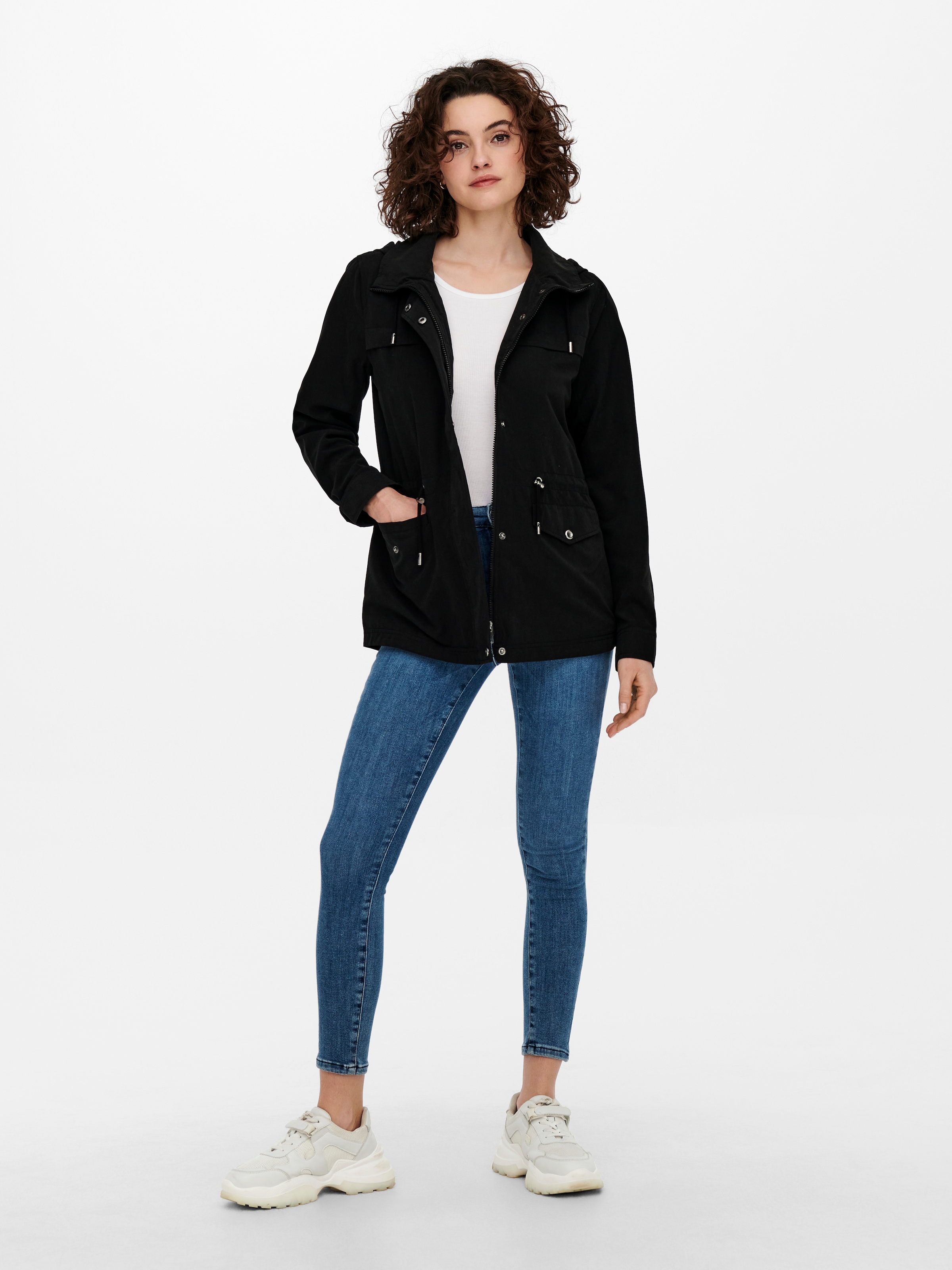 ONLY Parka »ONLNEWSTARLINE SPRING JACKET CC OTW« mit Kapuze mit durchgehendem und verdecktem Reissverschluss