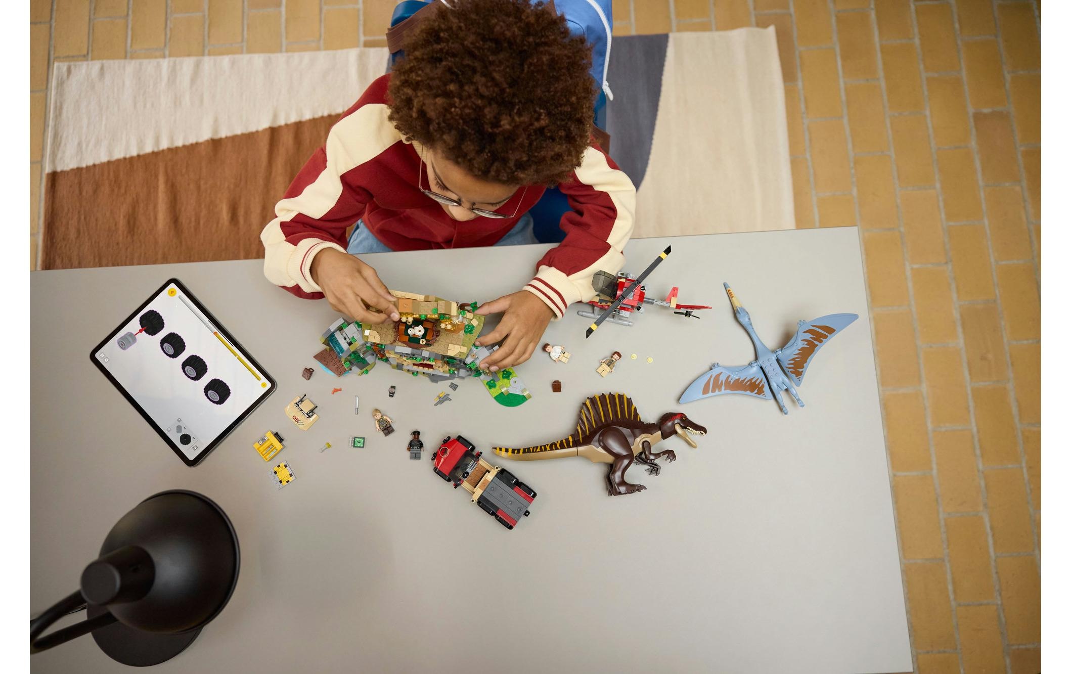 LEGO® Spielbausteine »Jurassic World Spinosaurier und Quetzalcoatlus: Hubschrauber«