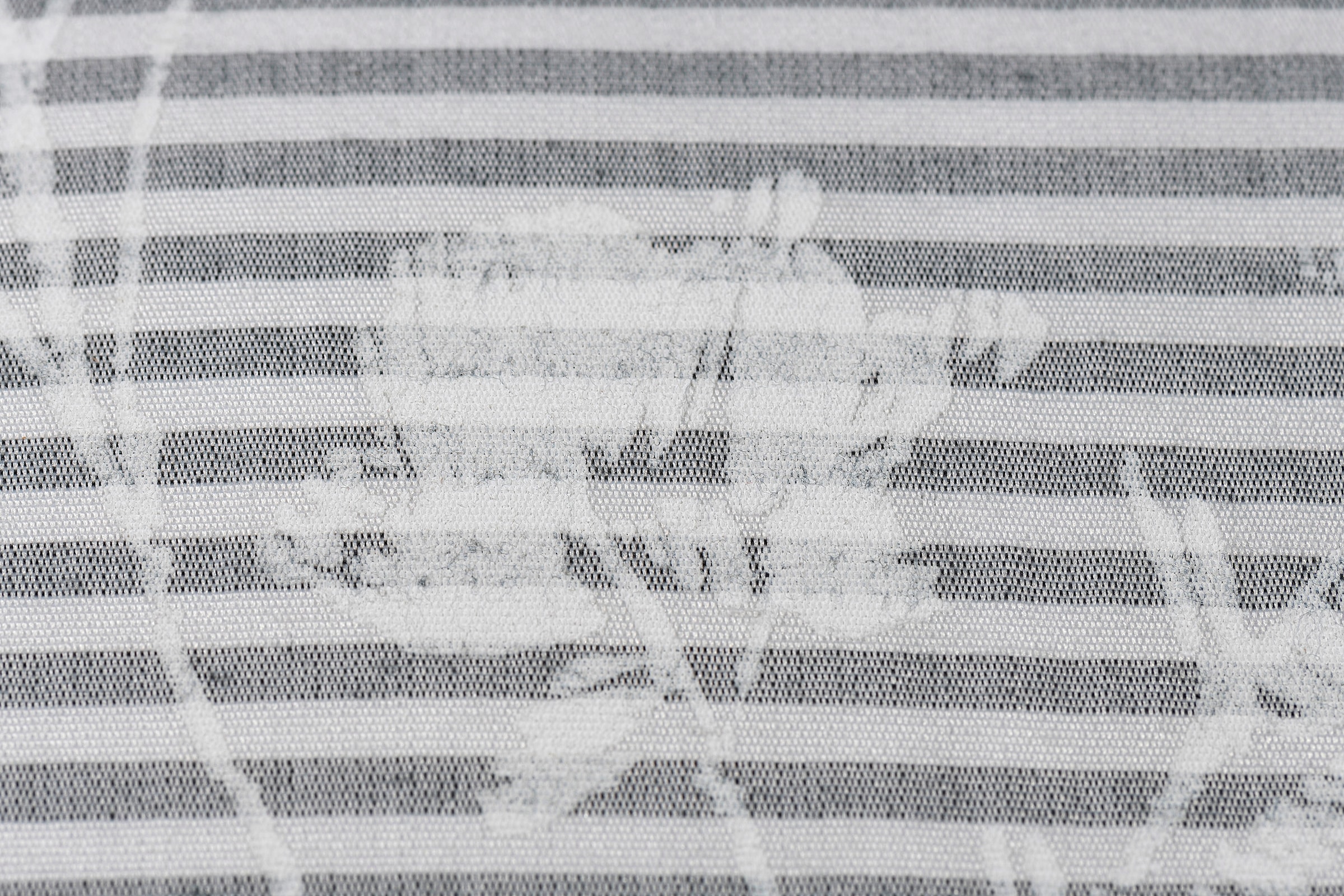 ELBERSDRUCKE Dekokissen »Blomma 07 weiss-grau«, Kissenhülle mit Polyesterfüllung im stilvollen Blumenprint, 45x45cm