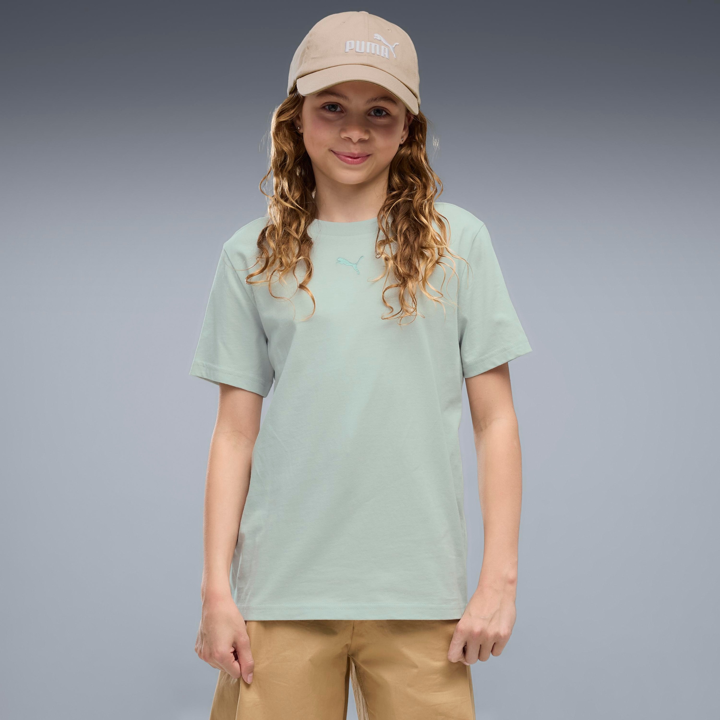 Image of PUMA T-Shirt "ESS CENTERED CAT LOGO TEE G" mit Kapuze, Kurzarm, minimalistischer Stil