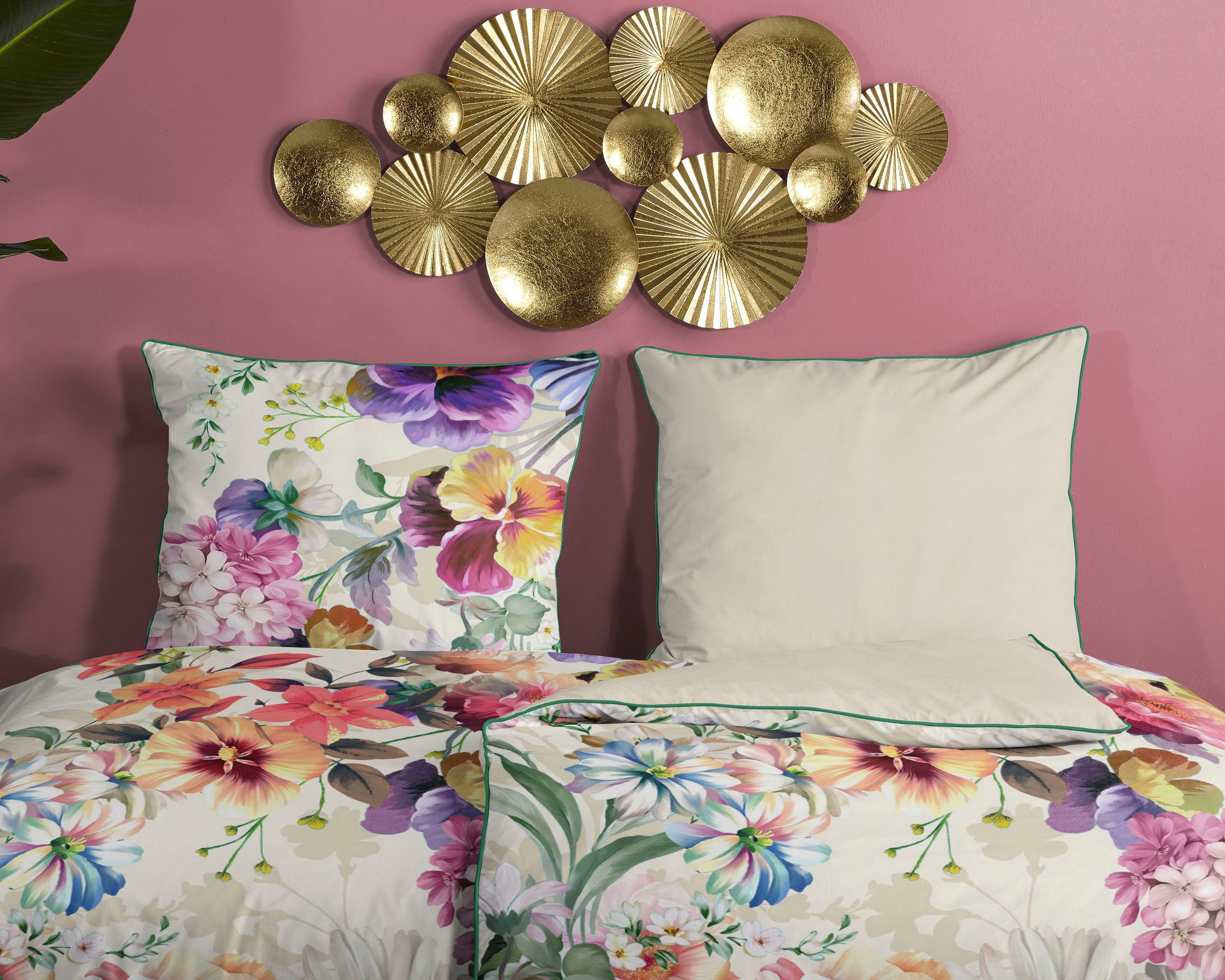 Descanso Wendebettwäsche »Novara«, Baumwolle, Satin, 135x200, Biese, Reissverschluss, Wende, Blumen, Natur