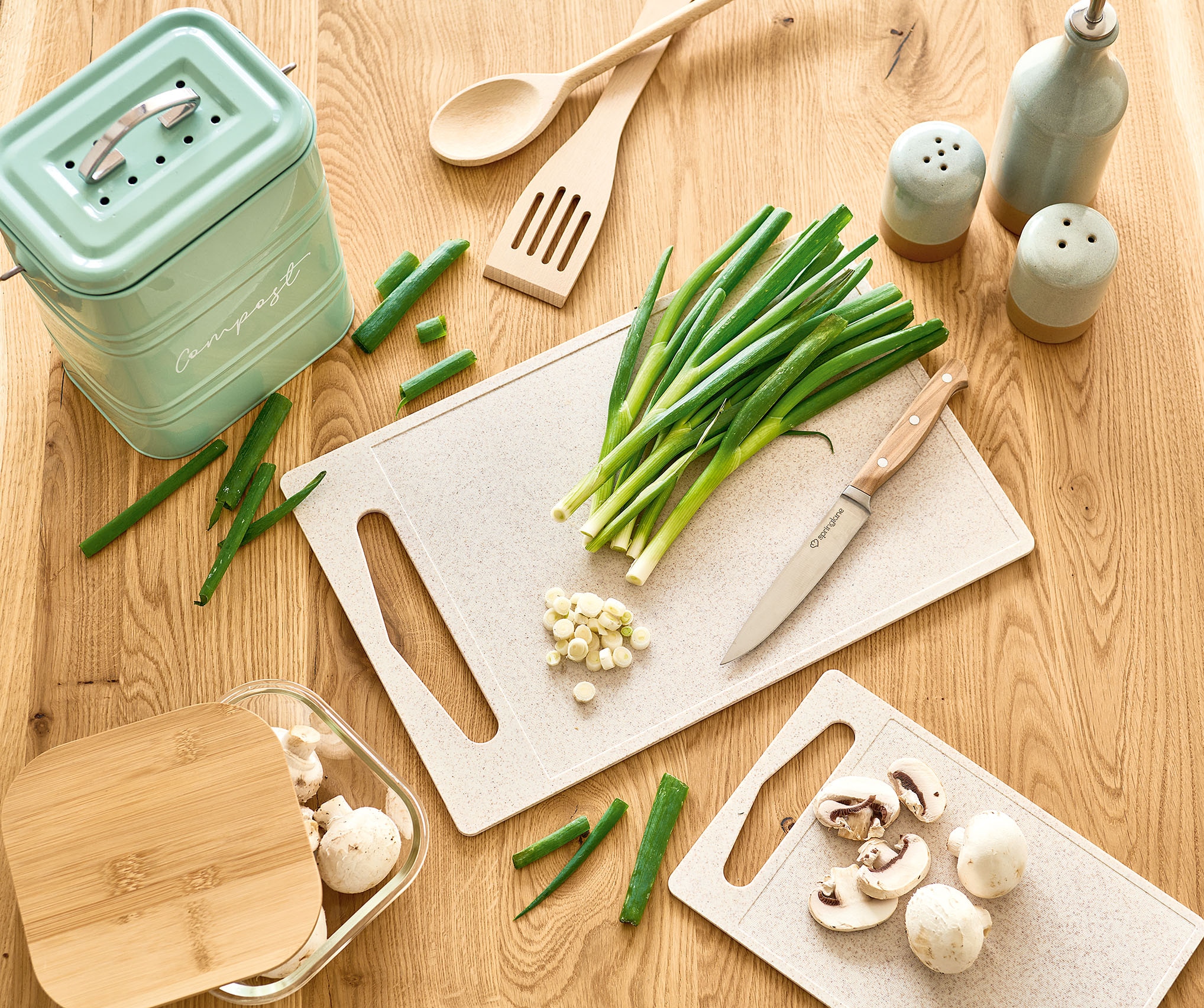 Zeller Present Schneidebrett dünn, leicht und platzsparend, Kunststoff/Weizenstroh