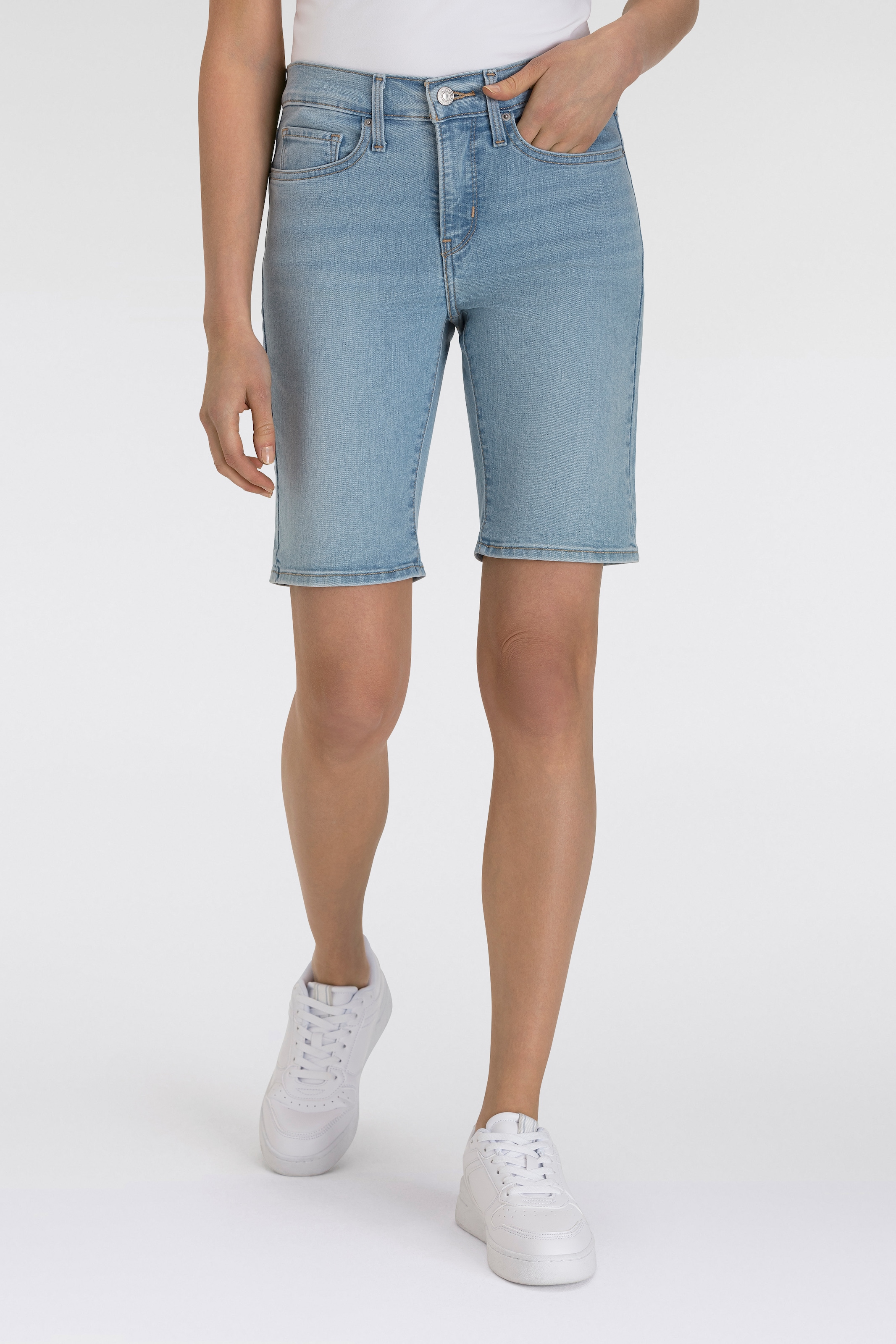 Levi's® Shorts »SHAPING BERMUDA«, im Five-Pocket Style