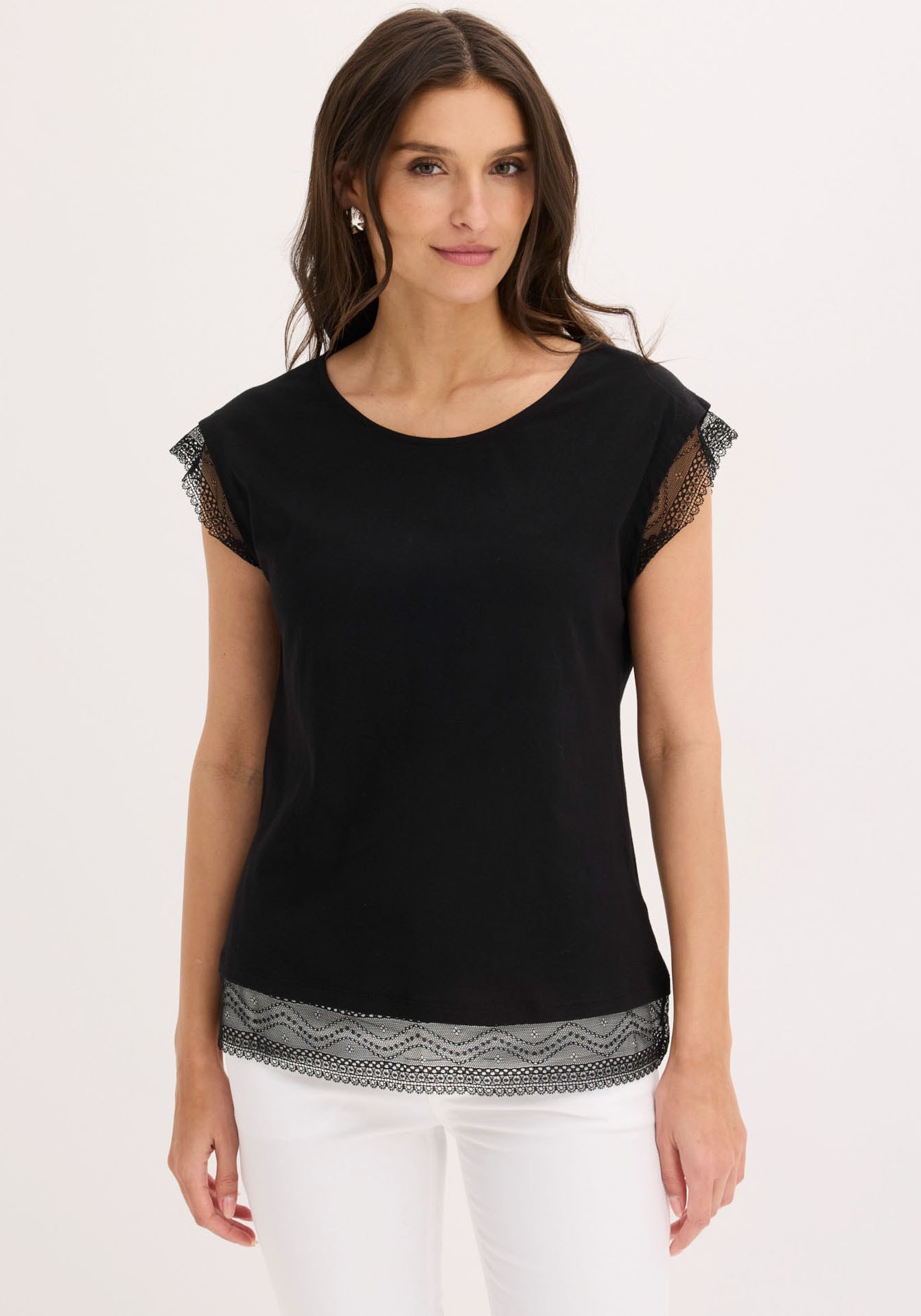 Image of bonprix T-Shirt bequeme Passform, überschnittene Schultern, mit Spitzendetails