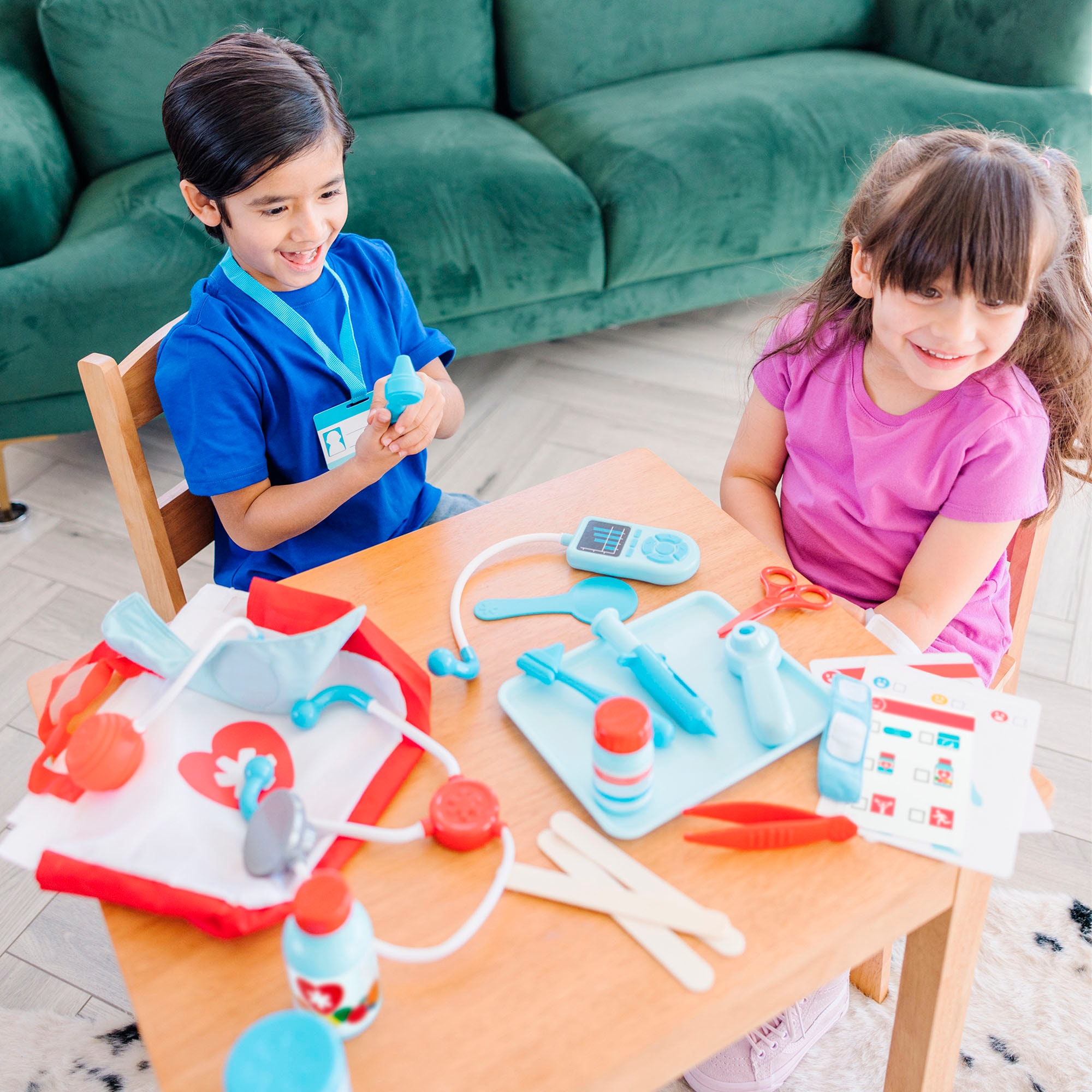 Spin Master Spielzeug-Arztkoffer »Melissa & Doug Gute Besserung Arzt Spielset«