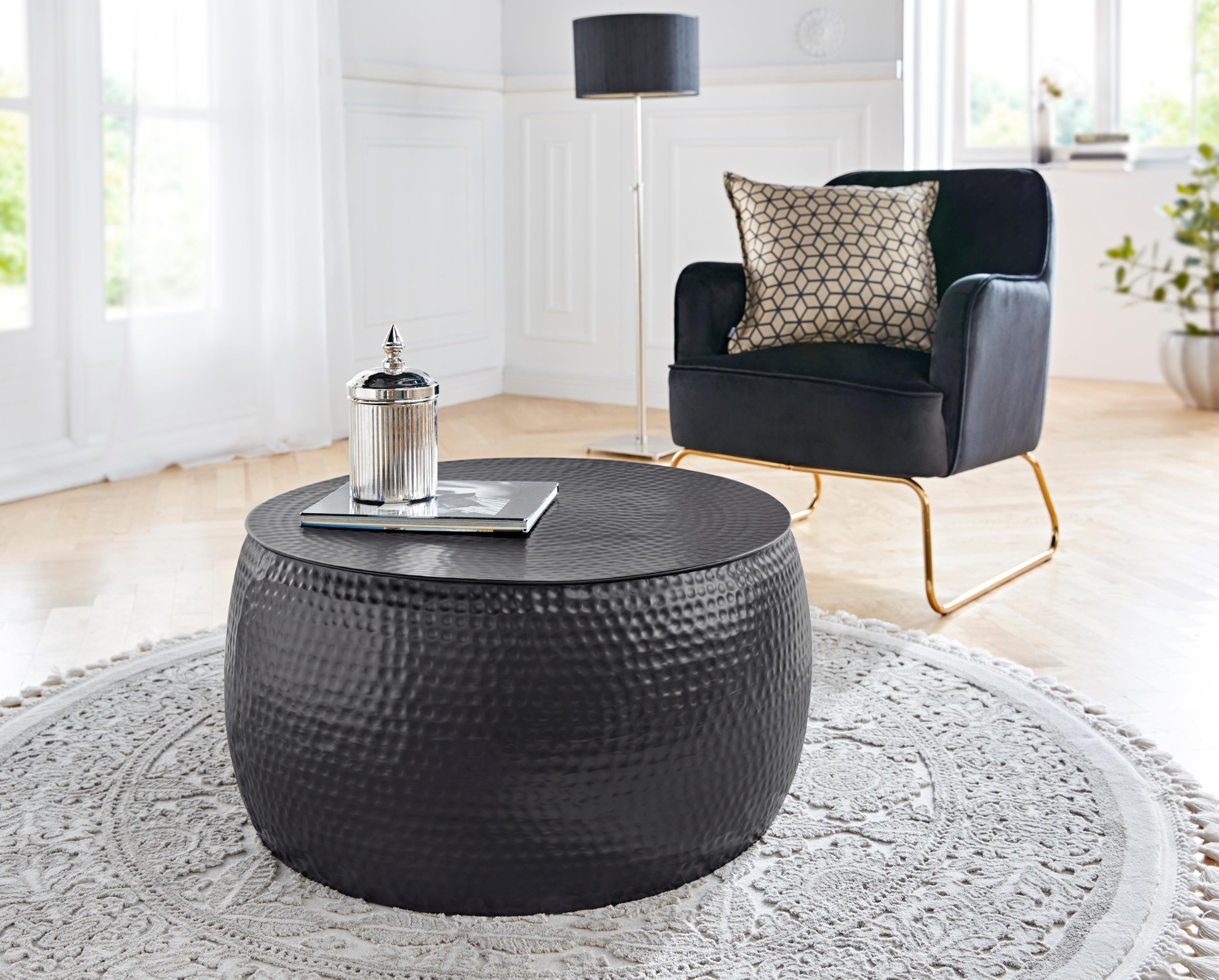 Image of Leonique Couchtisch »Saleve«, aus schönem Aluminium, besonderes Unikat Breite 69 cm bei Ackermann Versand Schweiz