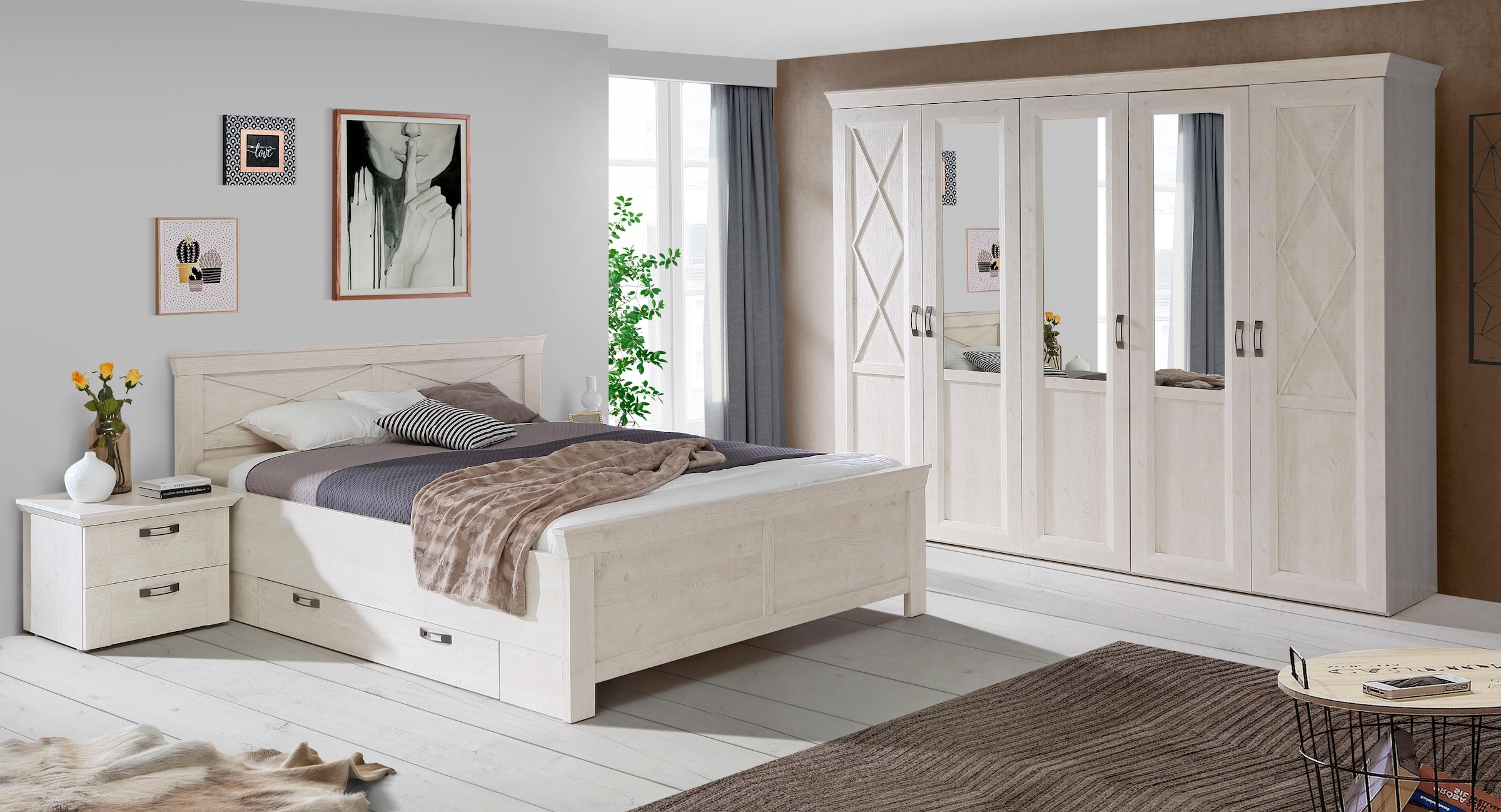 FORTE Kleiderschrank »Kashmir, klassischer Landhausstil, Made in Europe« Masse (B/T/H): 255/63/221 cm,  mit Spiegel und dekorativen Fräsungen und Elementen