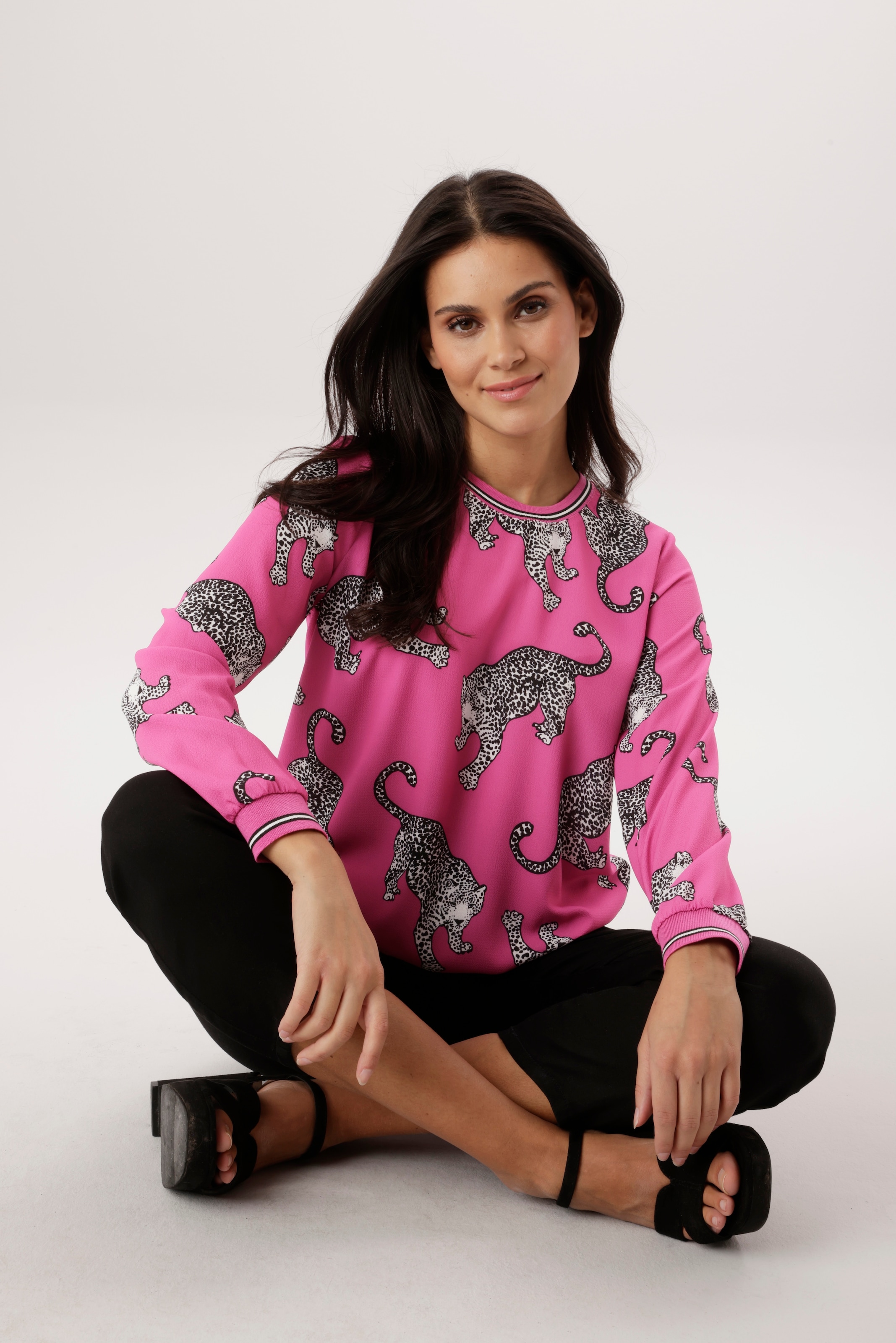 Aniston SELECTED Shirtbluse mit gestreiften Bündchen und Lepoarden-Druck allover - NEUE KOLLEKTION