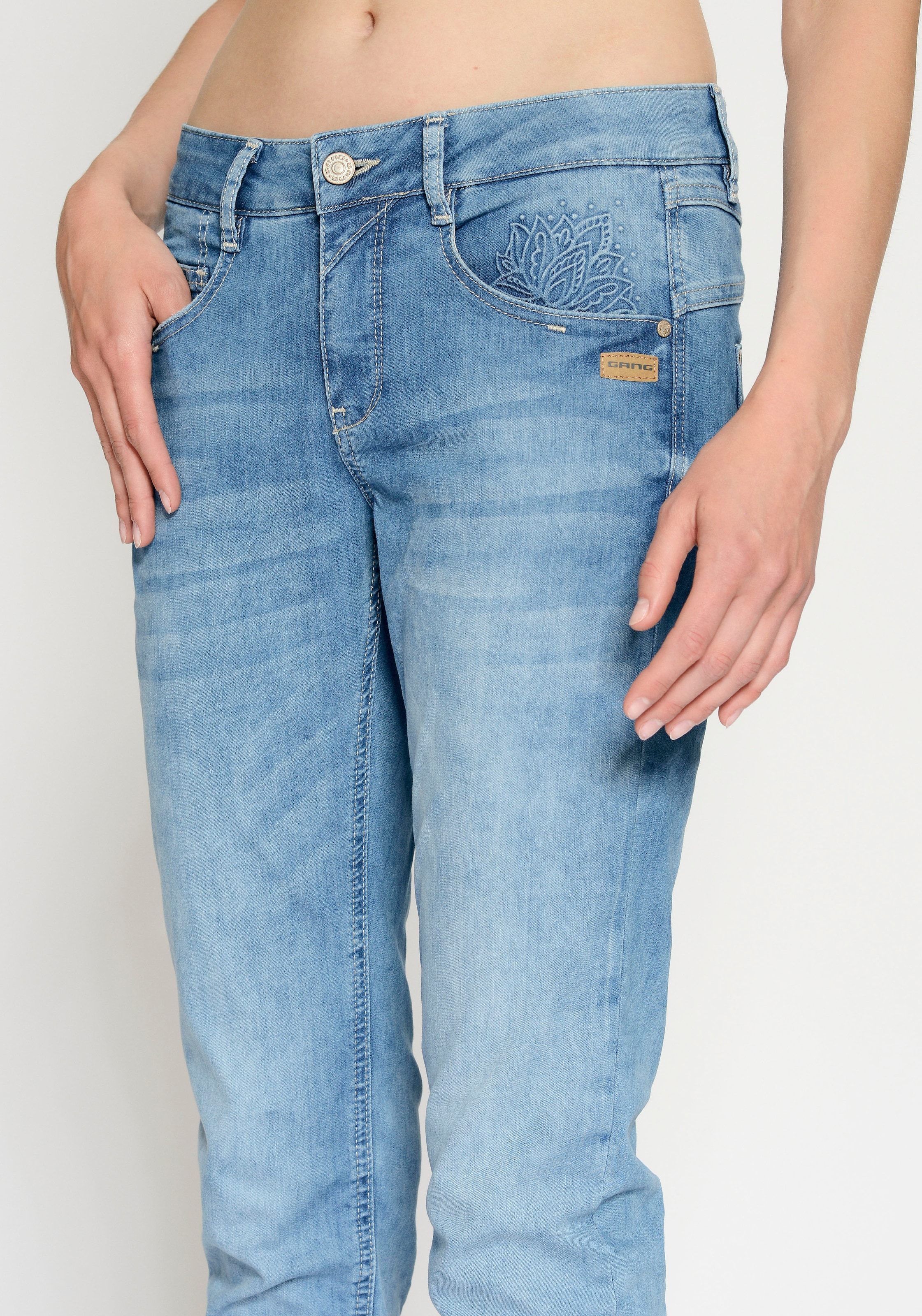 ♕ GANG Relax-fit-Jeans »94AMELIE«, mit doppelter rechter Gesässtasche  versandkostenfrei bestellen