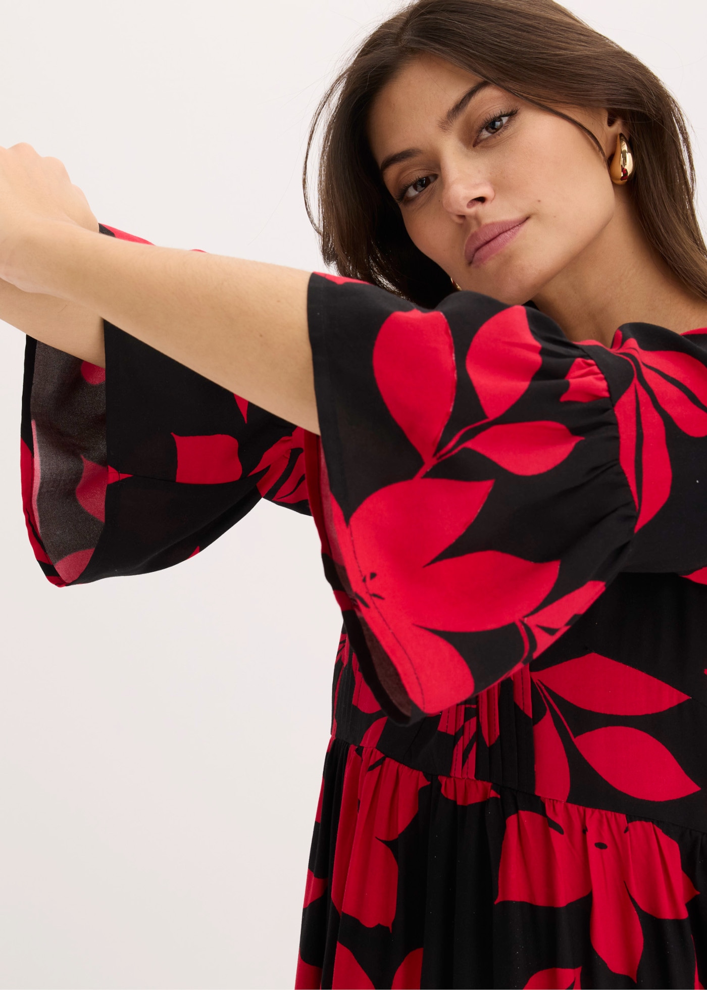 bonprix Maxikleid »Maxikleid aus fliessender Viskose« für modischen Auftritt, aus Viskose, A-Linie, 3/4-Ärmel