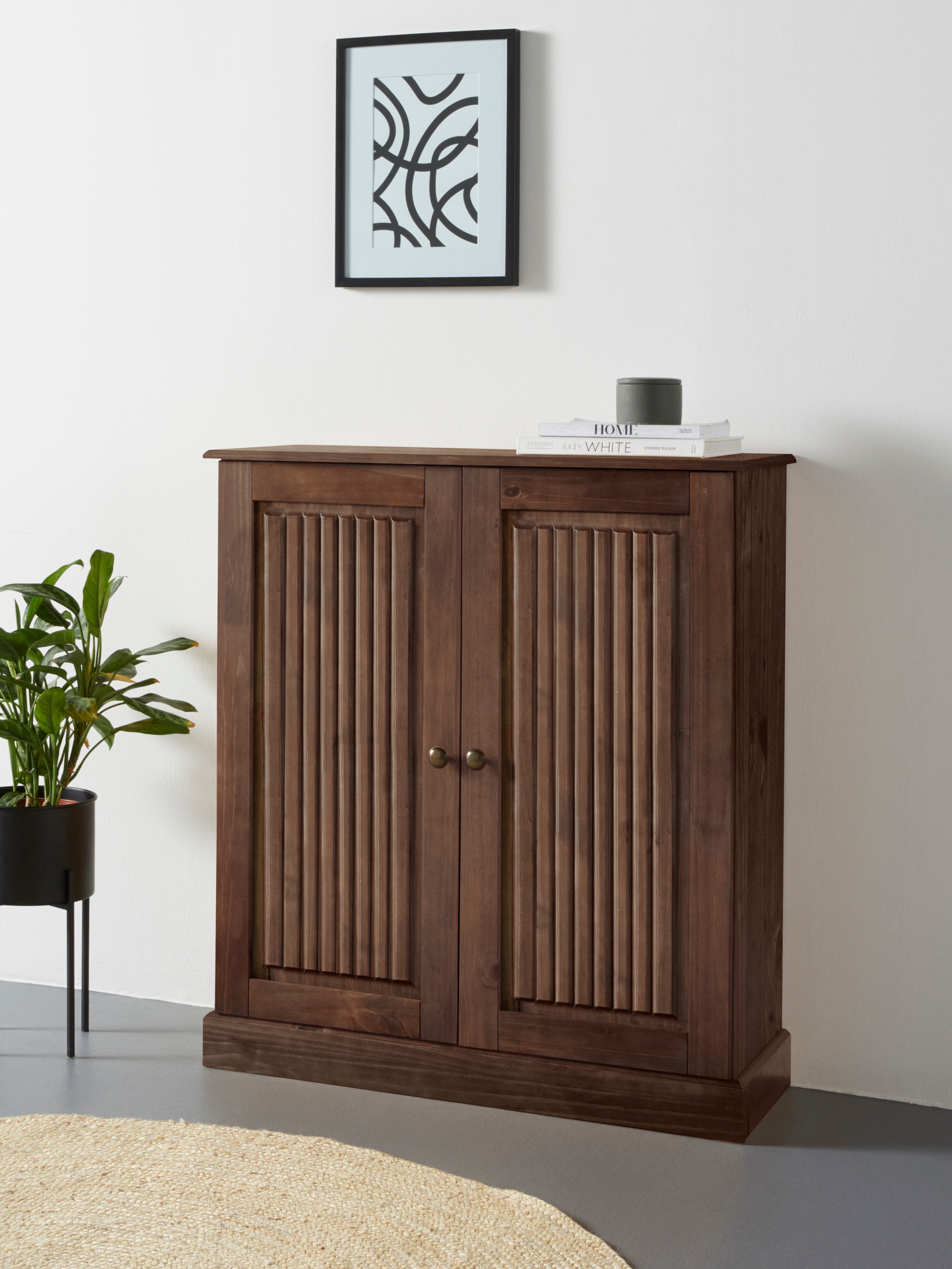 Image of GOODproduct Garderobenschrank "Liotta" mit 2 verstellbare Einlegeböden, aus massivem Kiefernholz