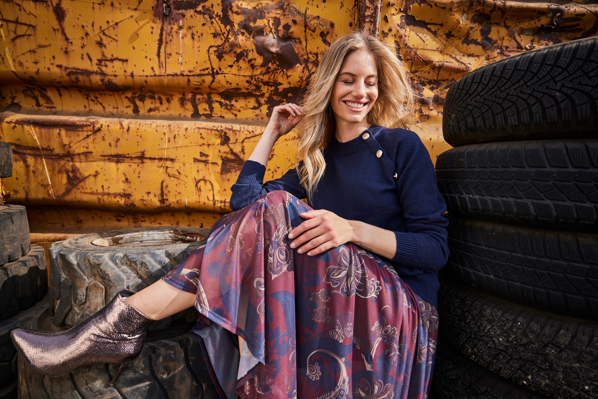 Aniston CASUAL Maxi jupe avec imprimé floral graphique en grande surface - NOUVELLE COLLECTION