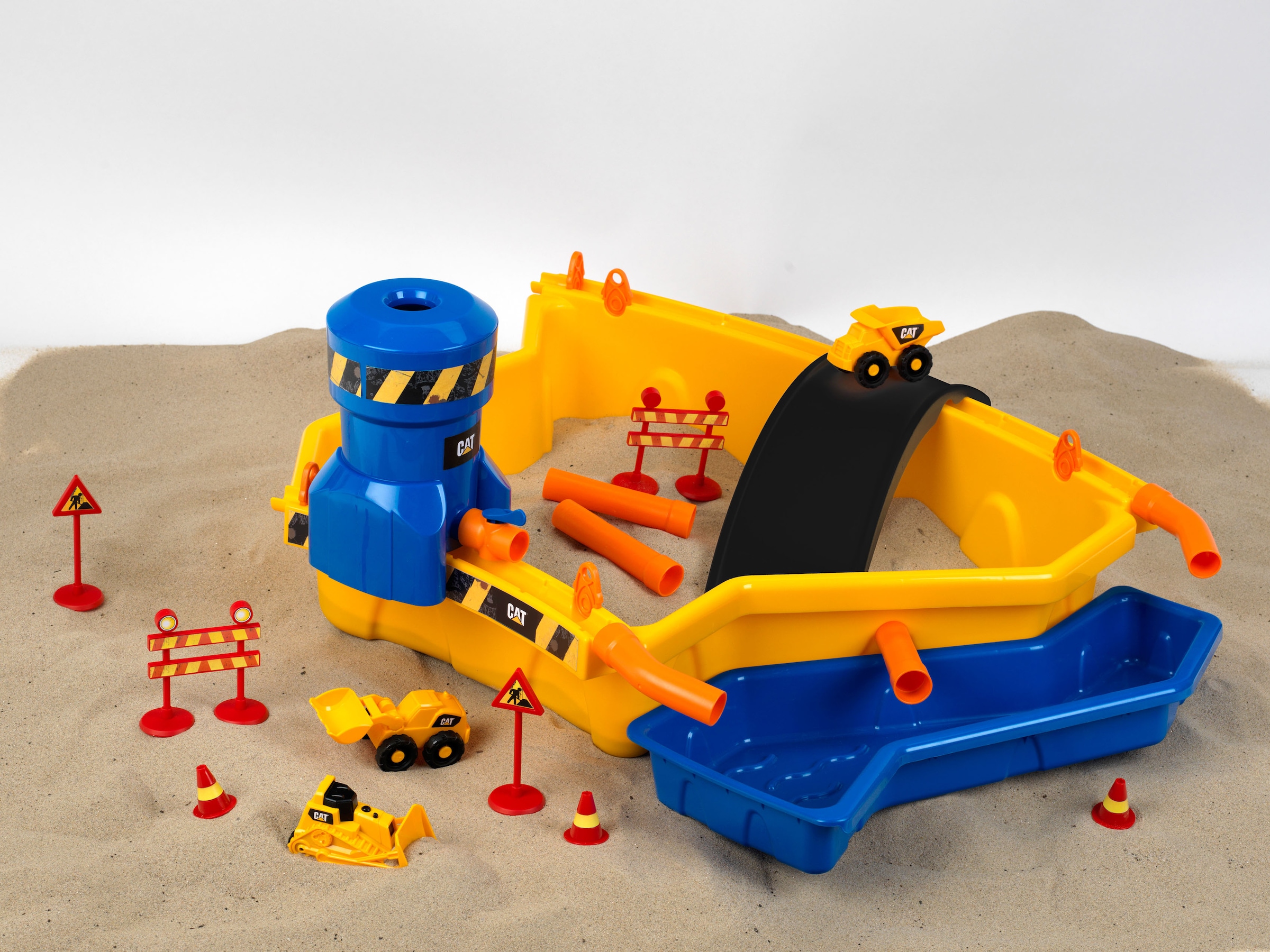 Klein Spielzeug-Radlader »Caterpilar CAT Sandbaustelle Mega«, (Set, 28 tlg.), mit 3 Cat® Fahrzeugen; Made in Germany