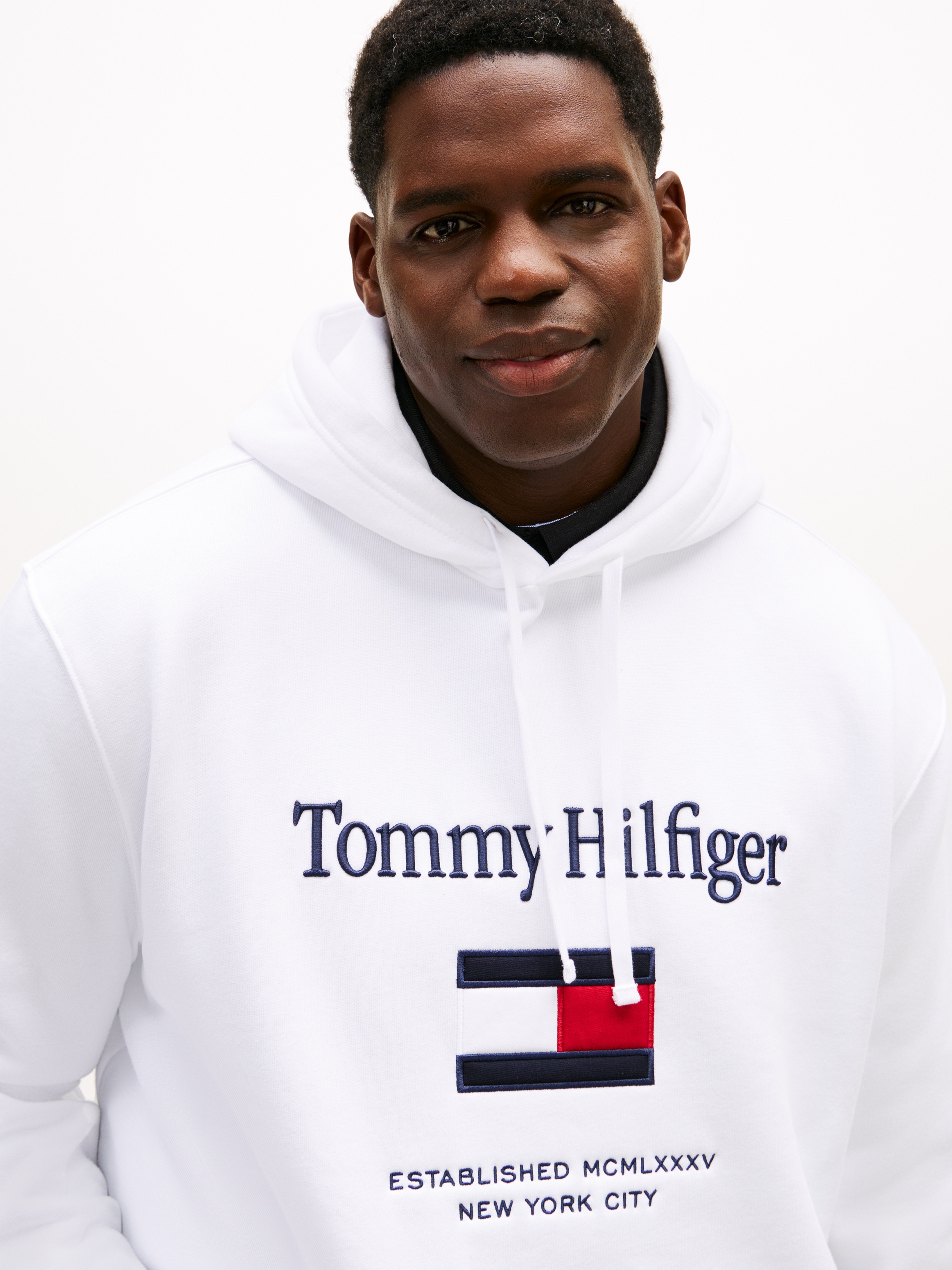 Tommy Hilfiger Big & Tall Hoodie »BT-TOMMY EMBRO FLAG«, grandes tailles
