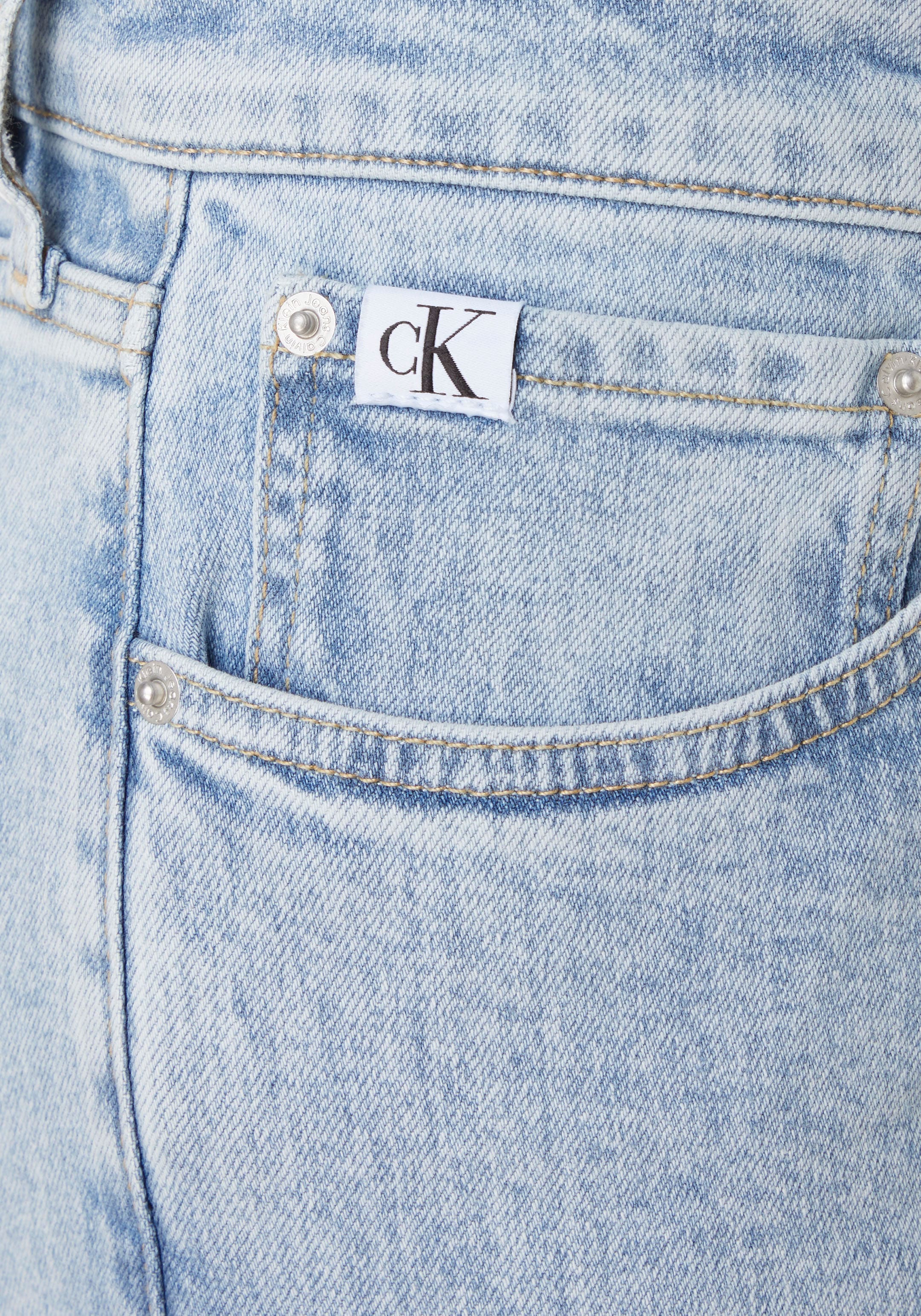Calvin Klein Jeans Tapered-fit-Jeans »SLIM TAPER«, mit Calvin Klein Leder-Badge